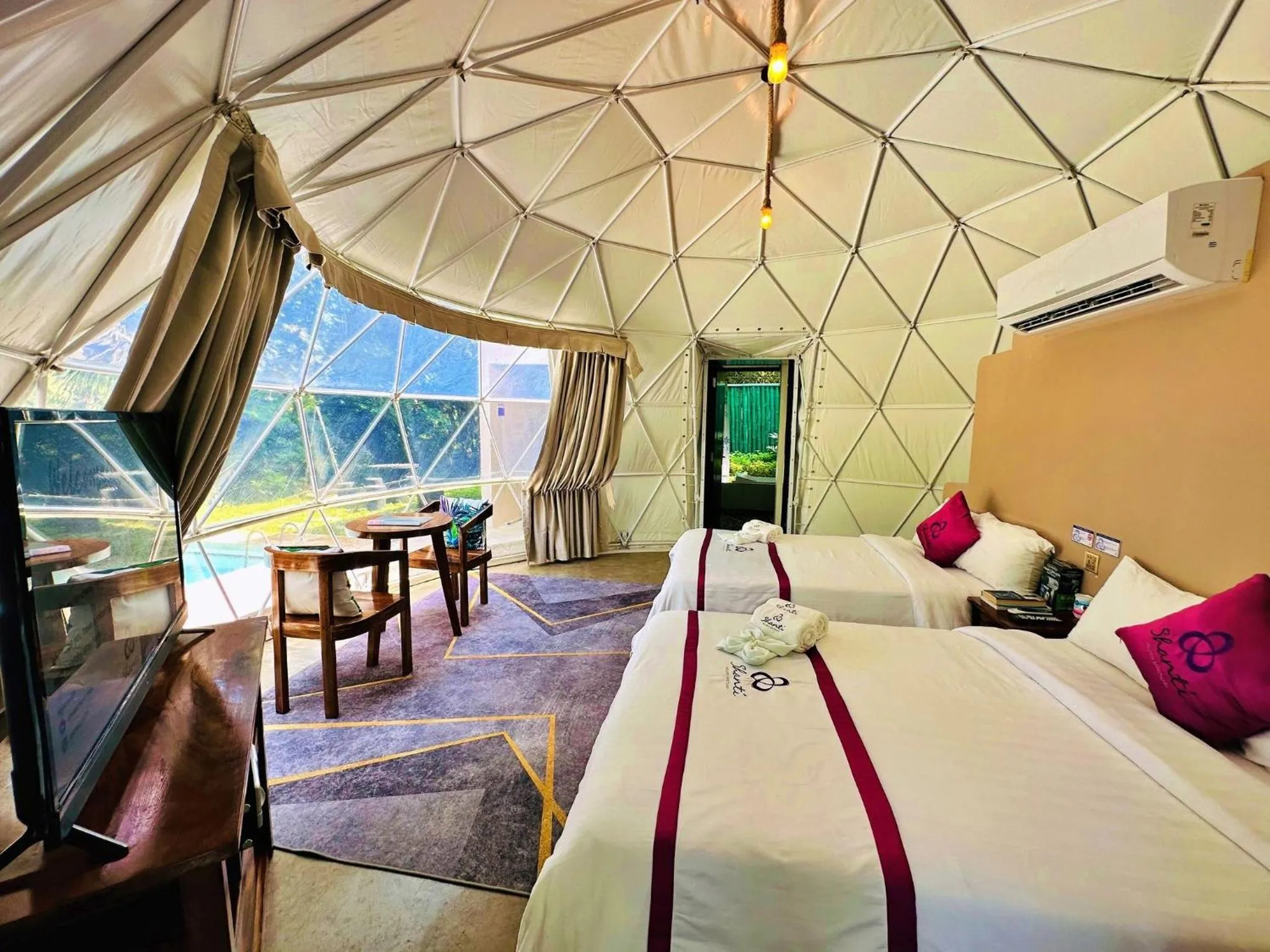 Bed in Shanti Wellness Sanctuary