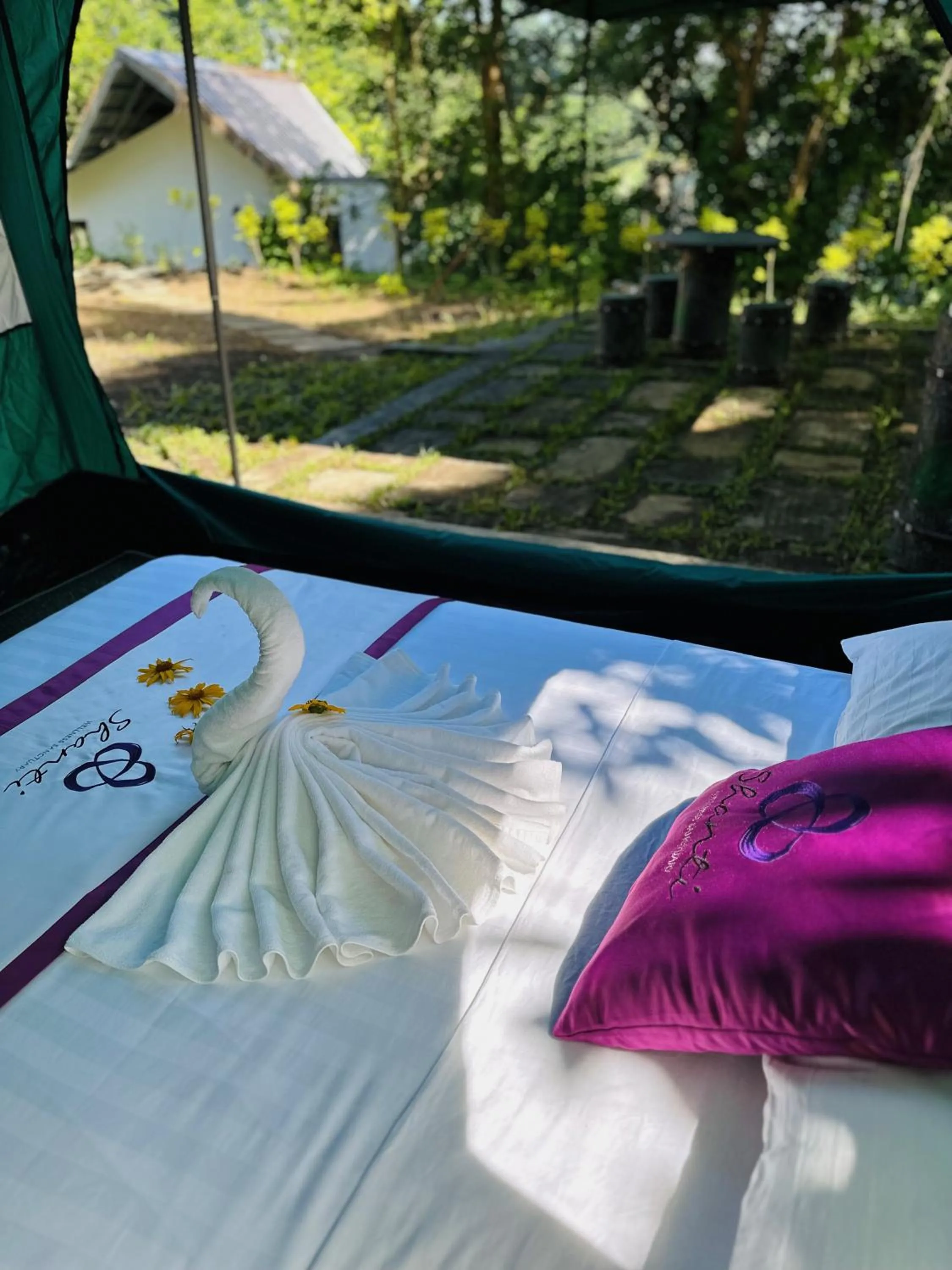 Bed in Shanti Wellness Sanctuary