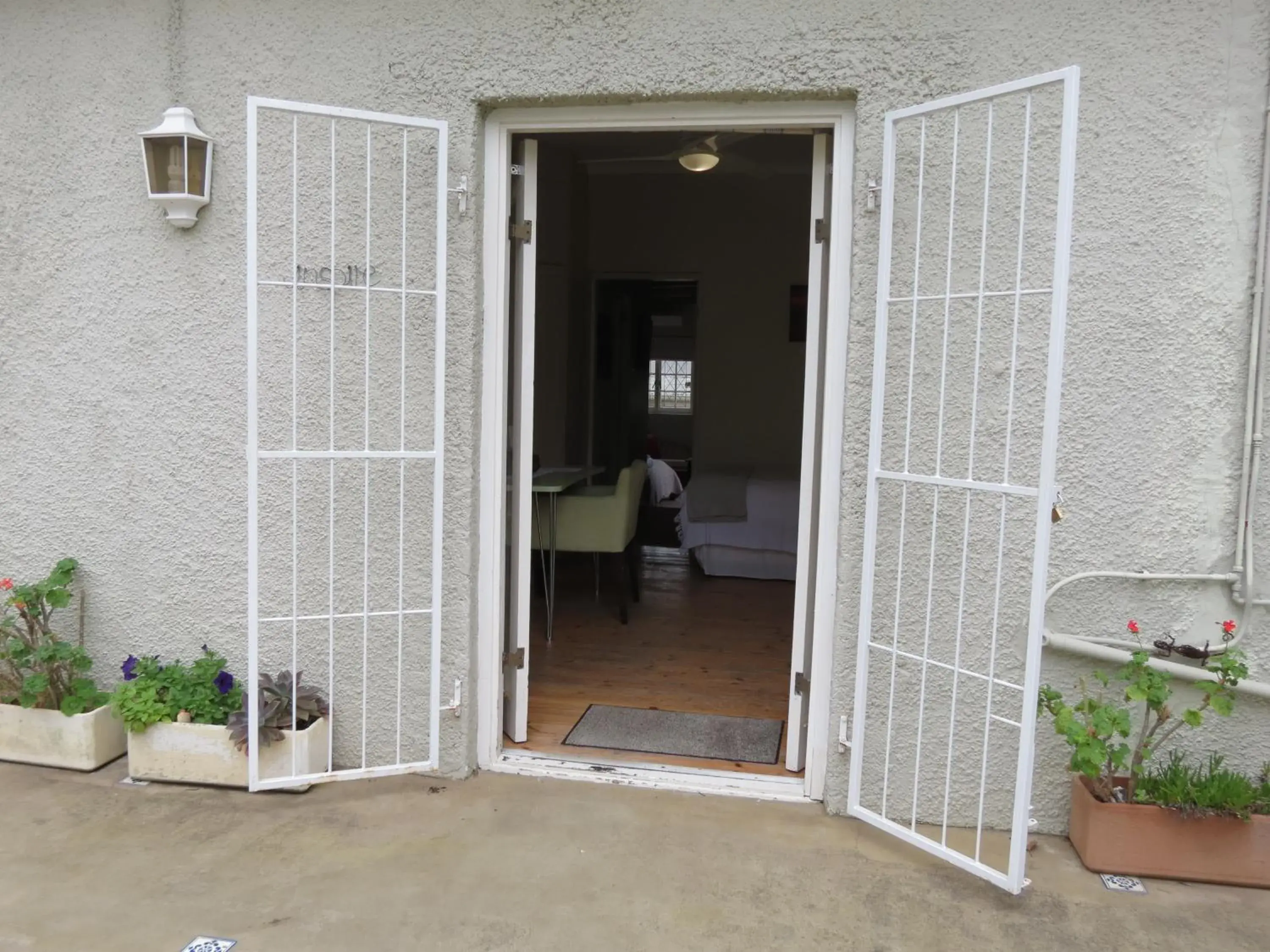 Facade/entrance in AppleBee Guest Cottages Facade/entrance in AppleBee Guest Cottages