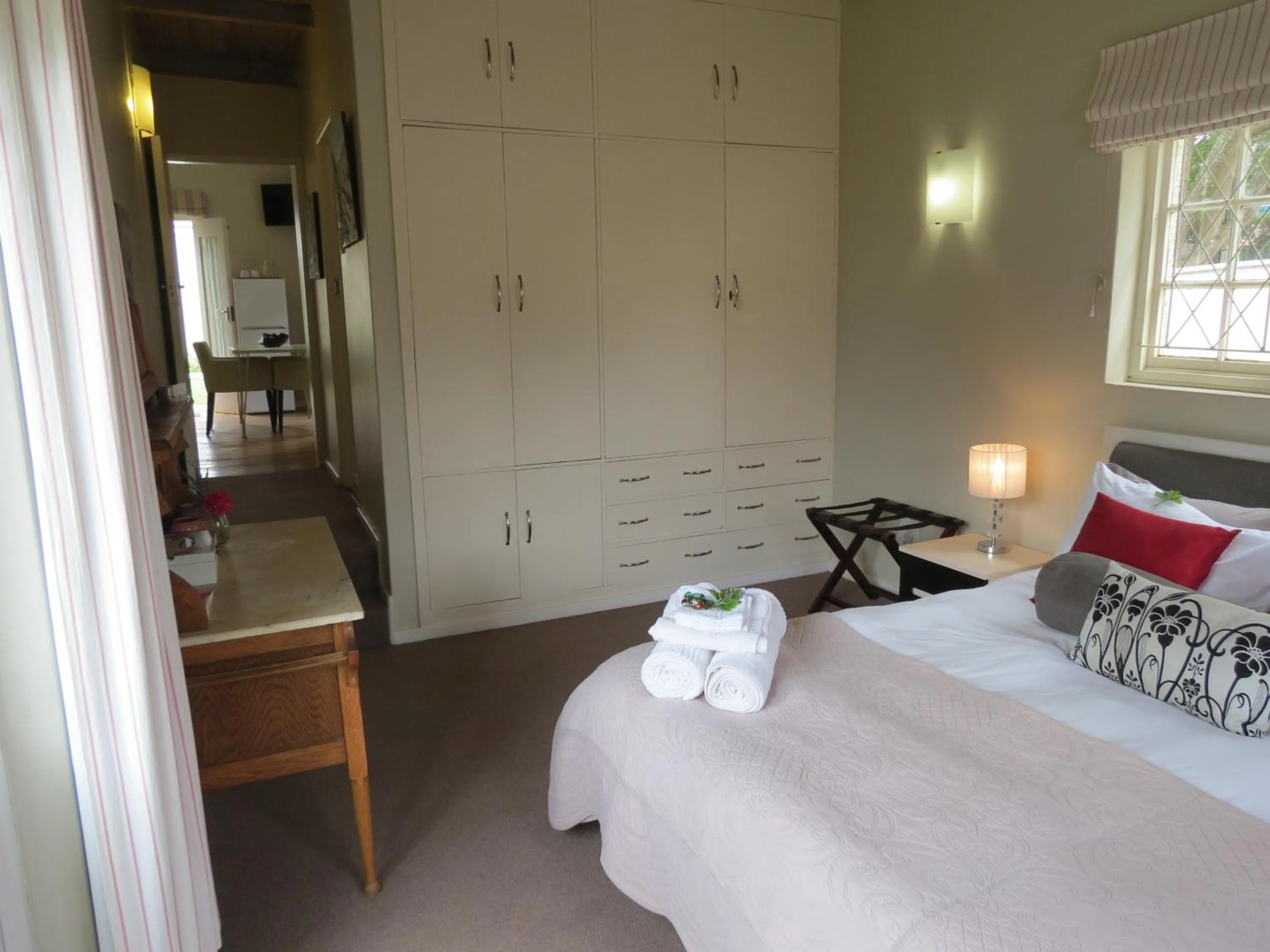 Bedroom, Bed in AppleBee Guest Cottages