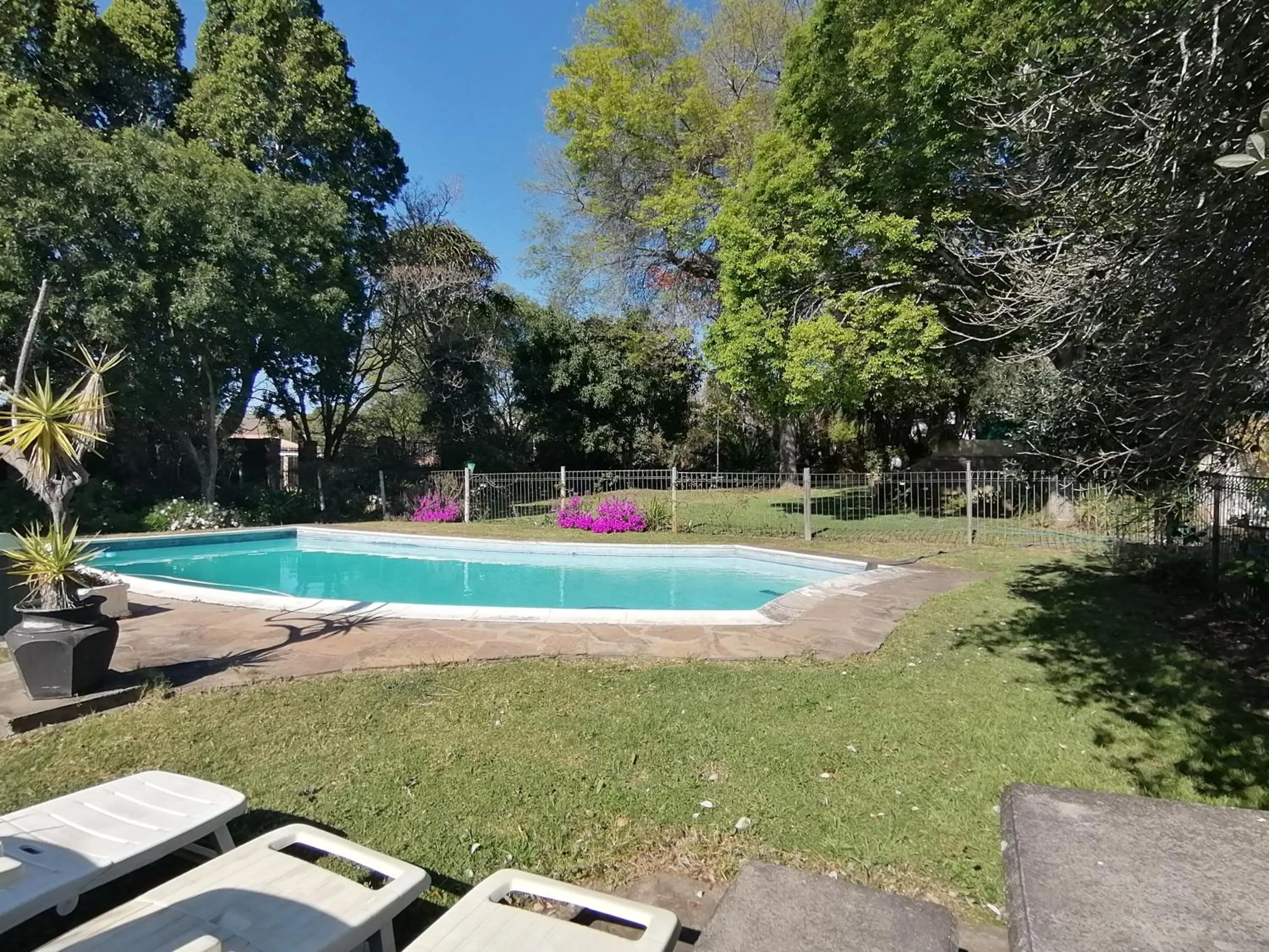 Swimming pool in AppleBee Guest Cottages