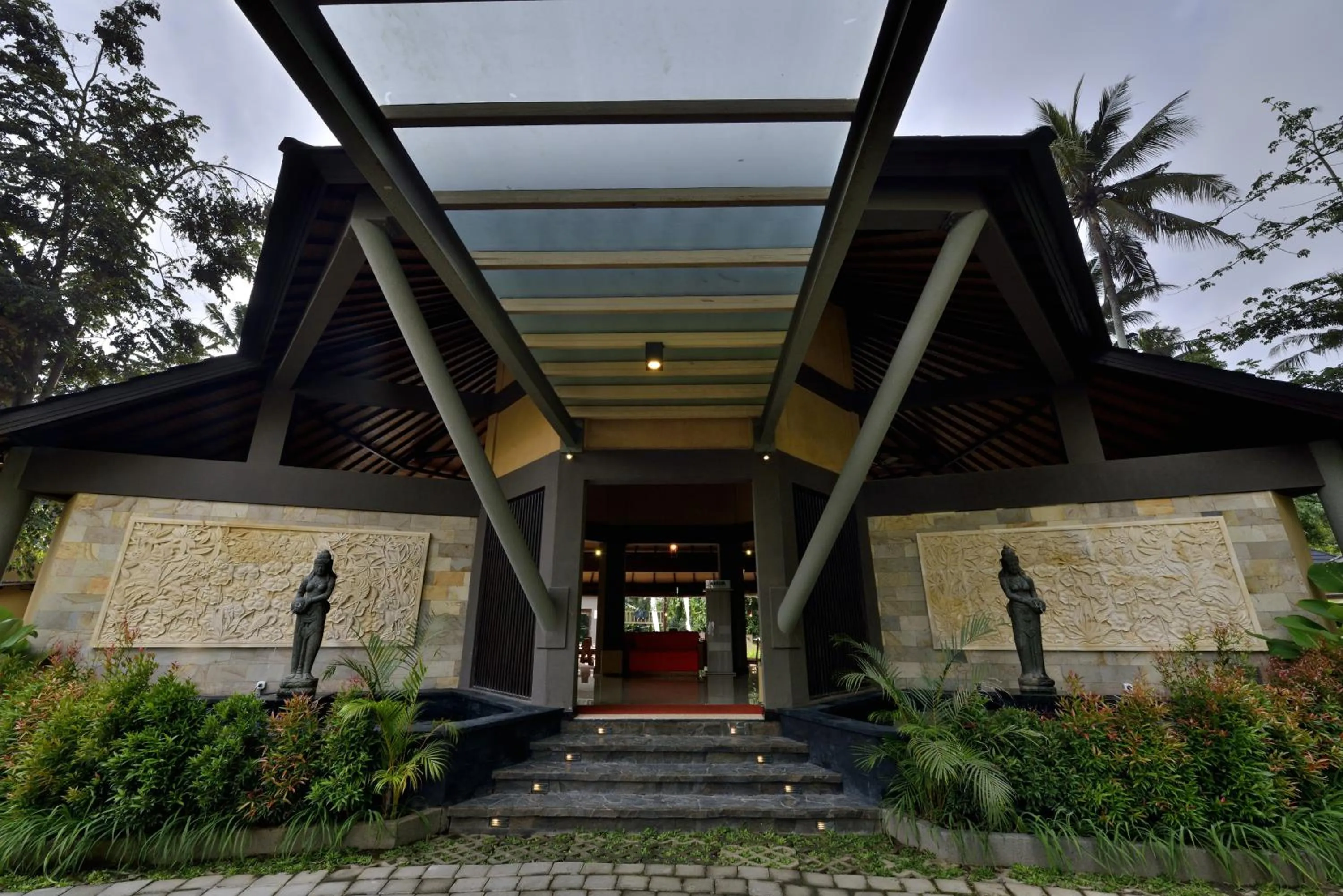 Facade/entrance in Gino Feruci Villa Ubud by KAGUM Hotels