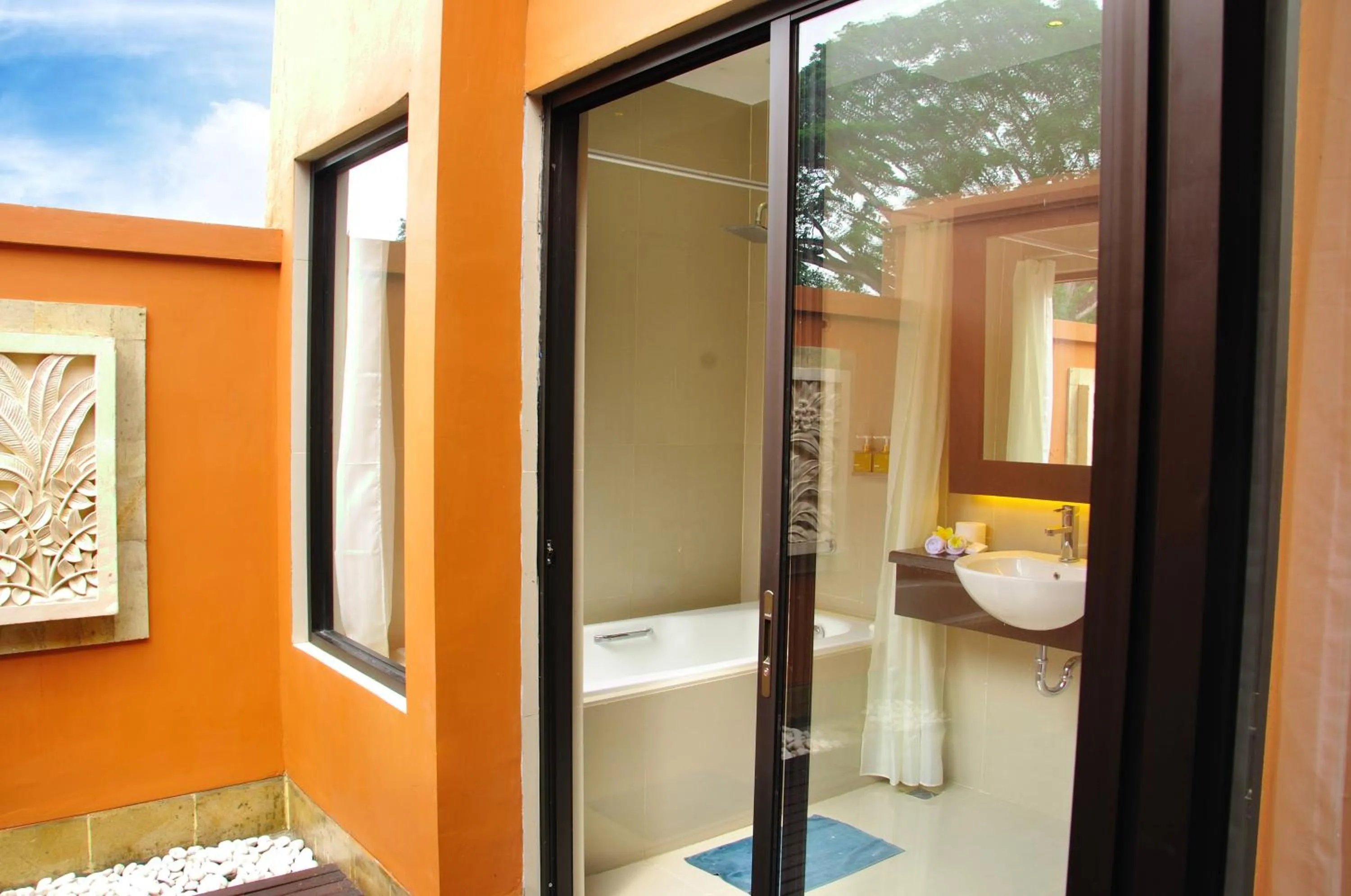 Photo of the whole room in Sari Villa Sanur Beach