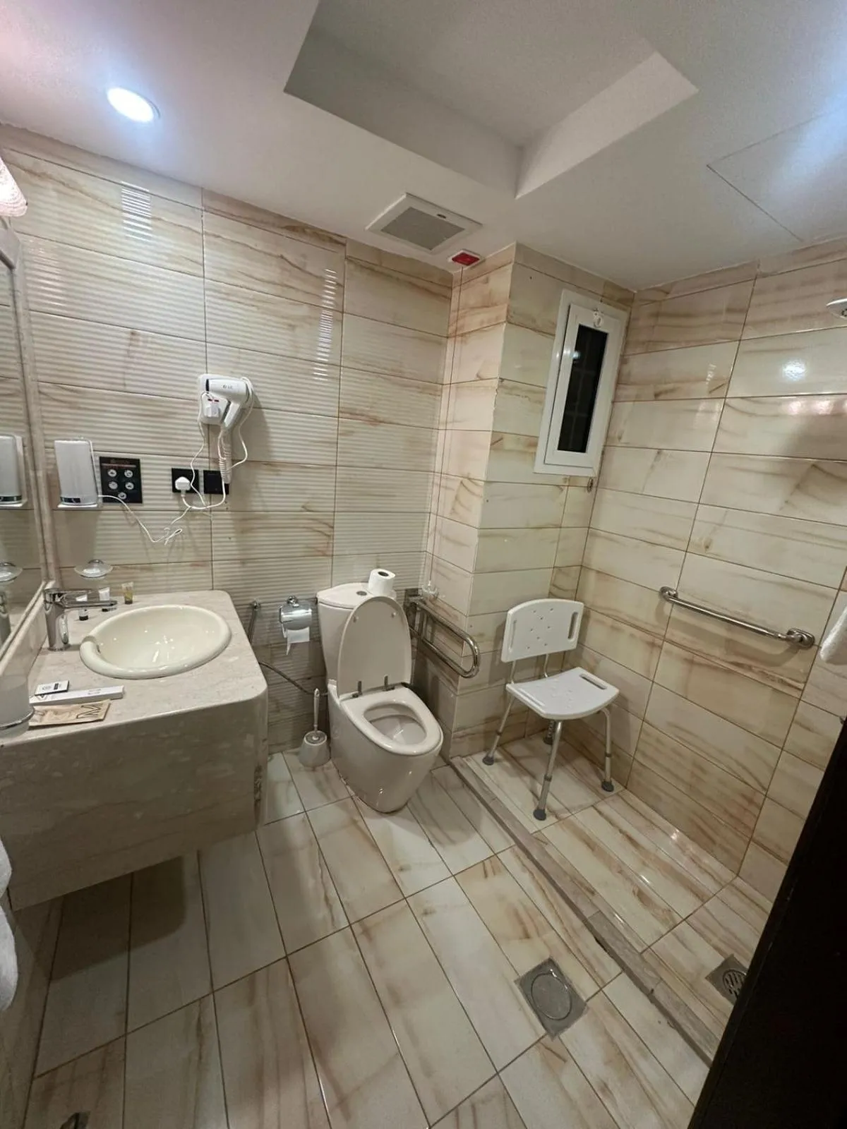 PRIMOTEL Elite As Salamah - Serviced Apartments