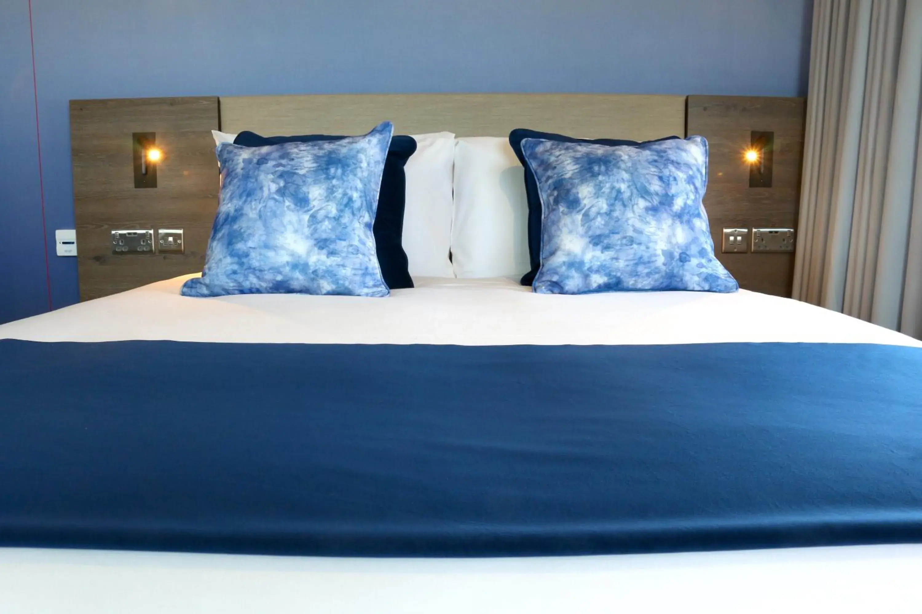 Accessible King Room – Park Side in Hex Wildlife Hotel at Yorkshire Wildlife Park Accessible King Room – Park Side in Hex Wildlife Hotel at Yorkshire Wildlife Park