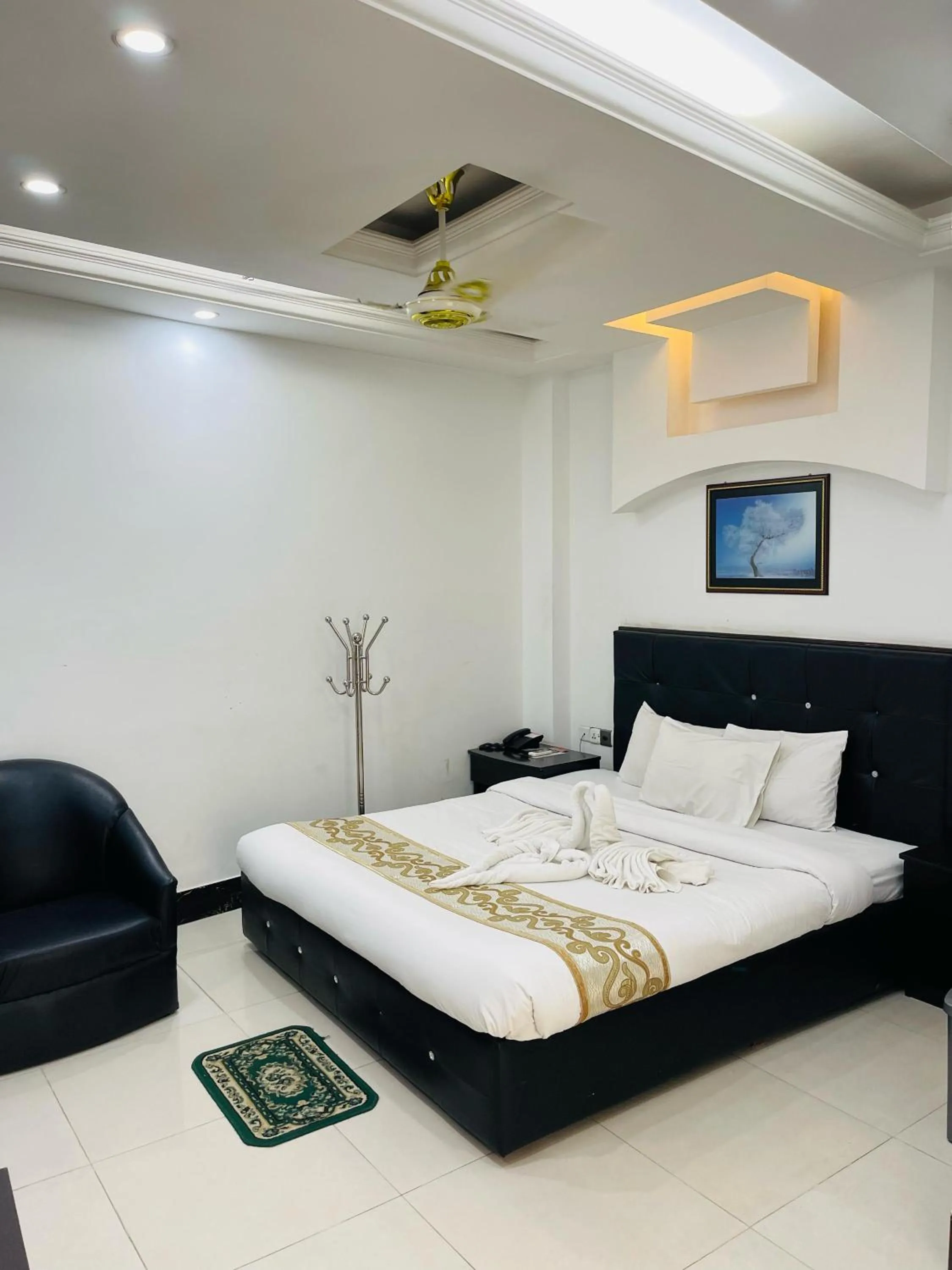 Bed in Hotel Sea World Cox's Bazar