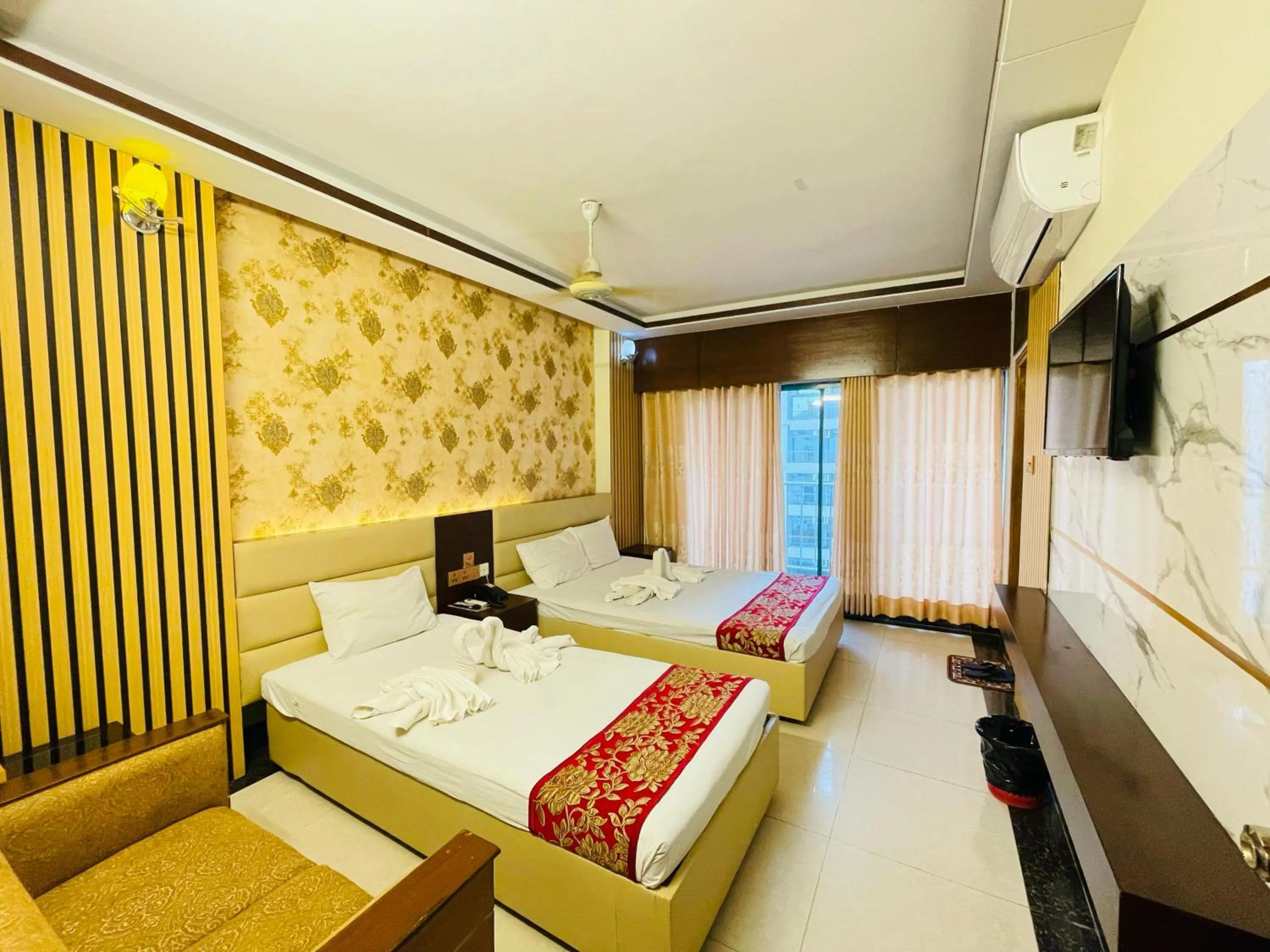 Bed in Hotel Sea World Cox's Bazar