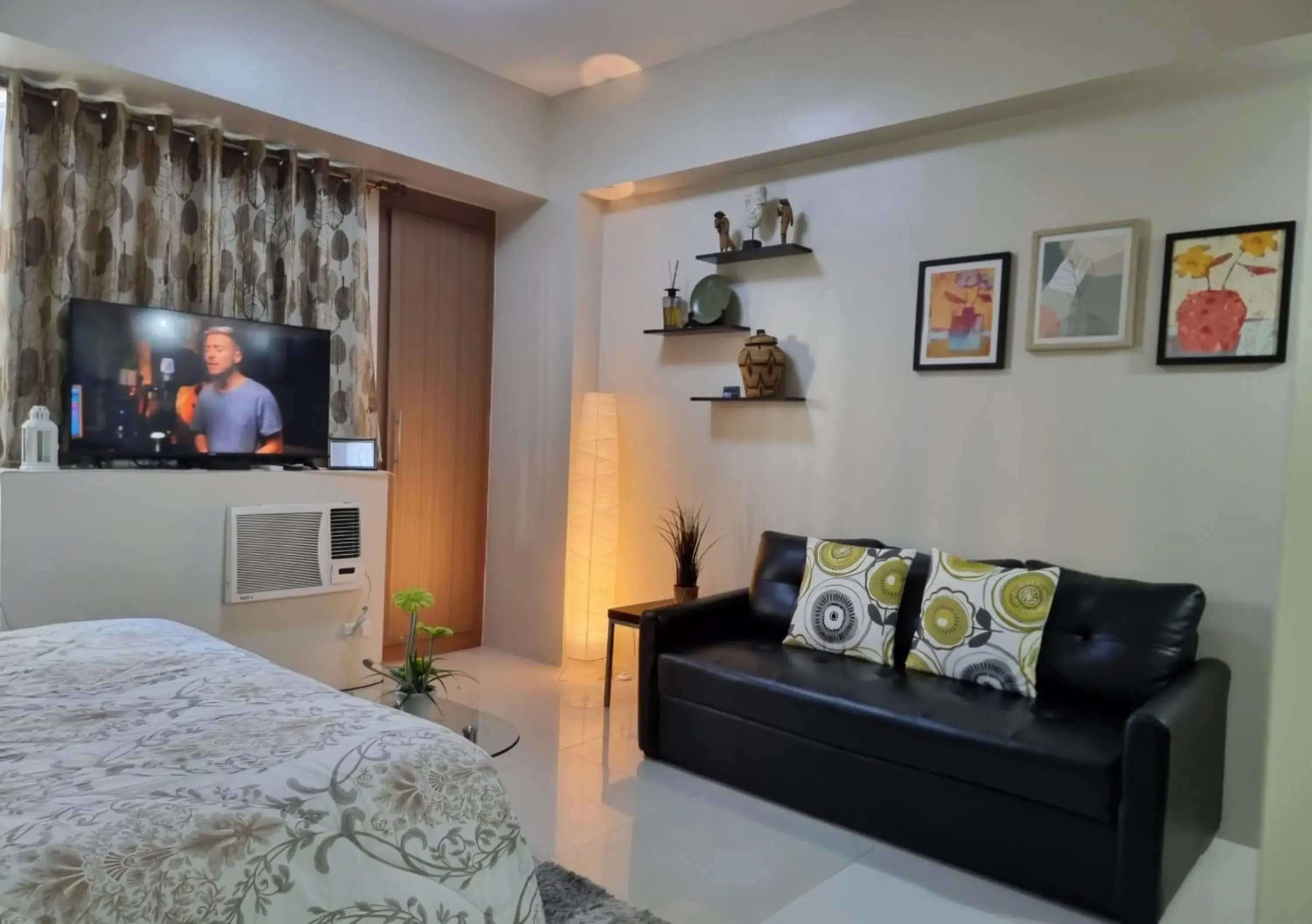 Bed in One Palm Tree Villas Condo Across NAIA Terminal 3 Bed in One Palm Tree Villas Condo Across NAIA Terminal 3
