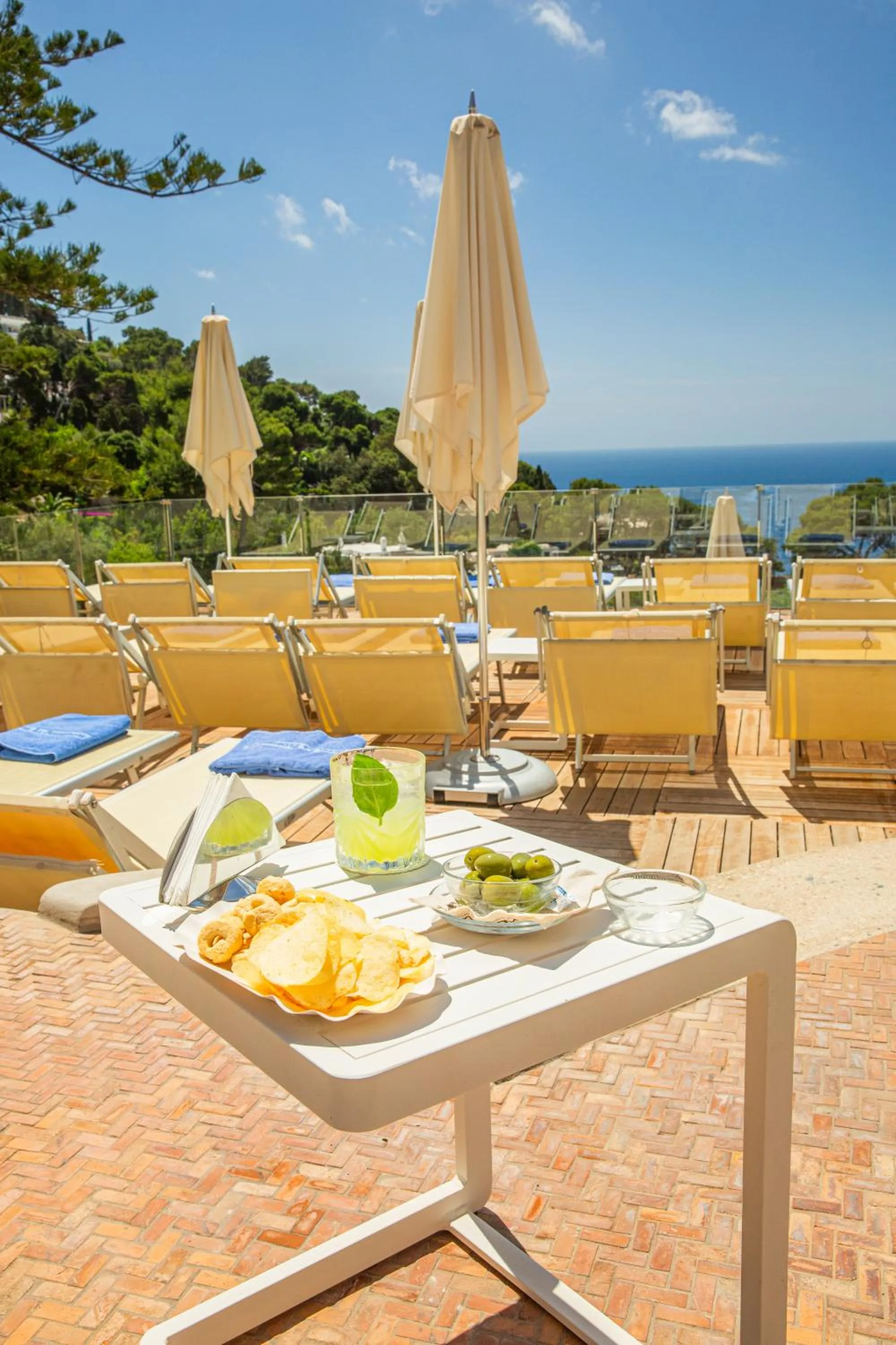 Restaurant/places to eat in Hotel La Floridiana