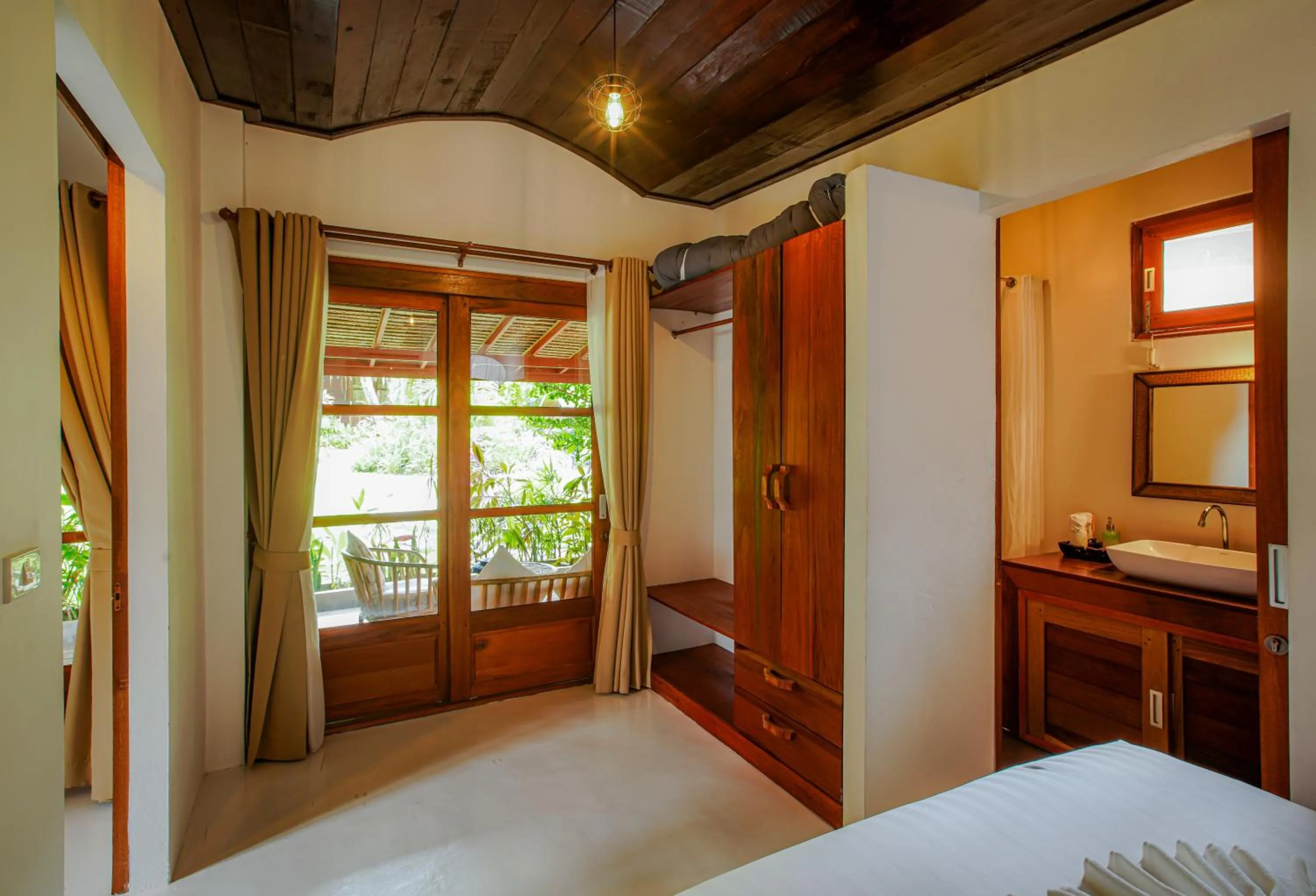 Bedroom, Bed in Amaya Boutique Resort