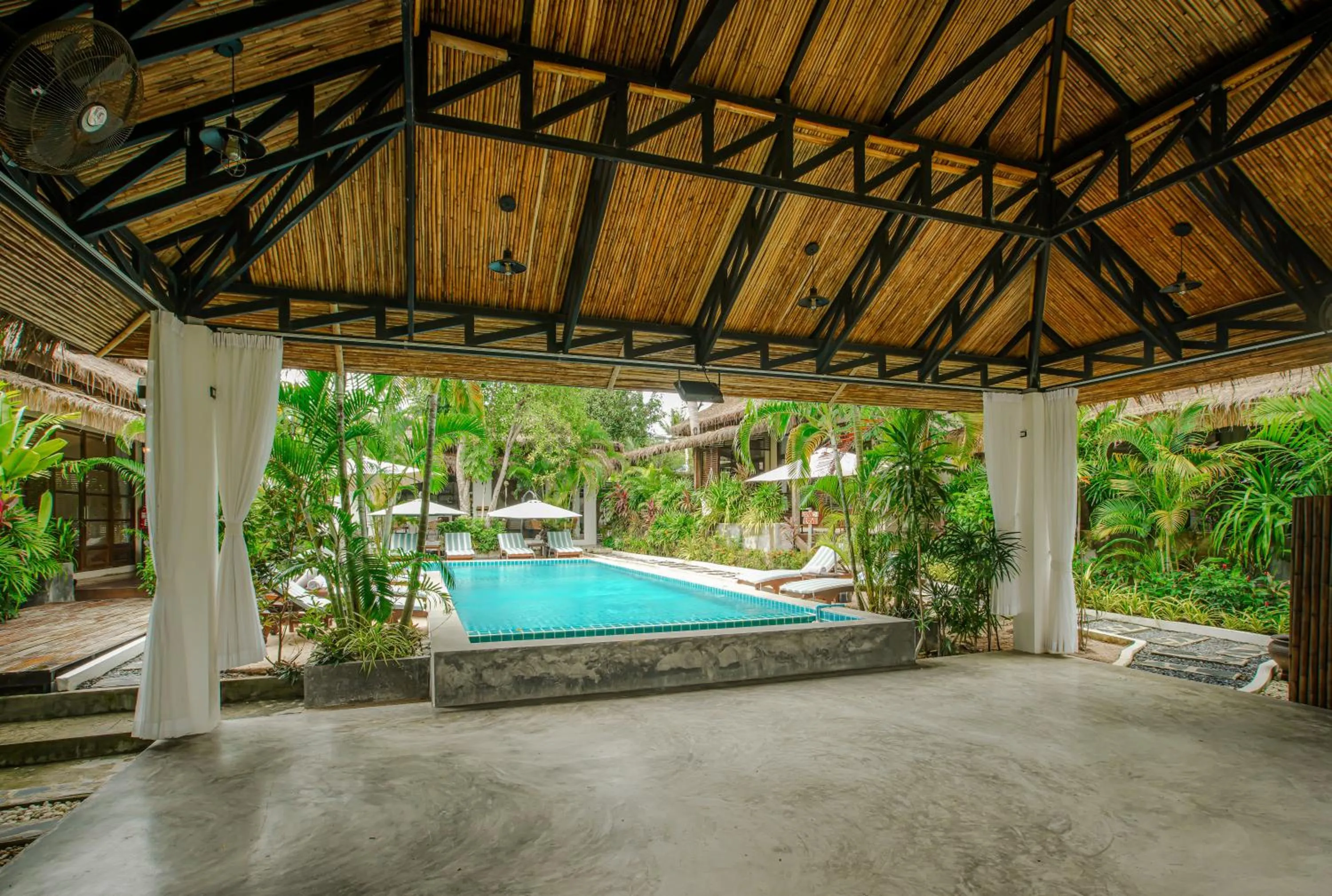 Swimming pool in Amaya Boutique Resort