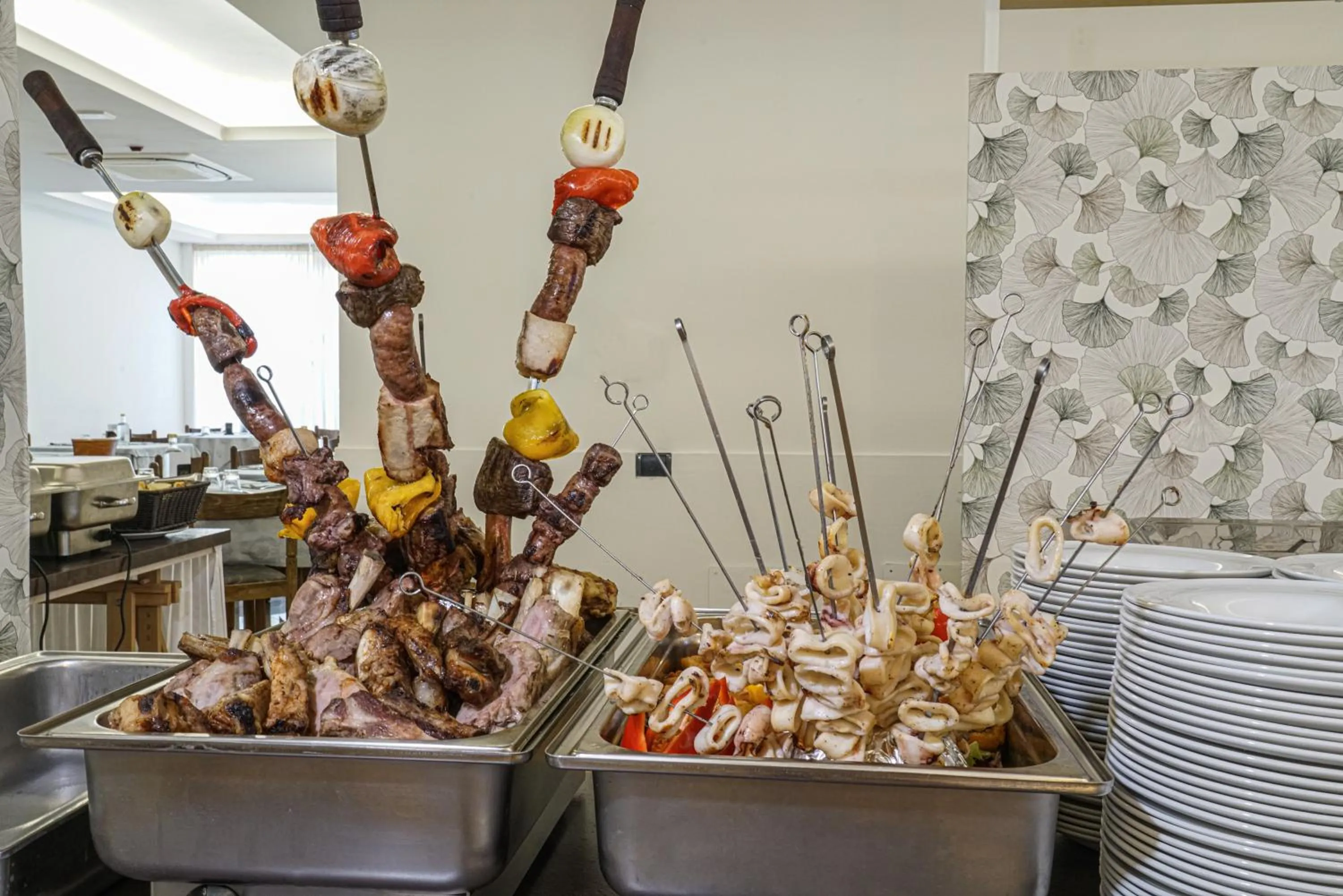 Restaurant/places to eat in Dasamo Hotel - Dada Hotels