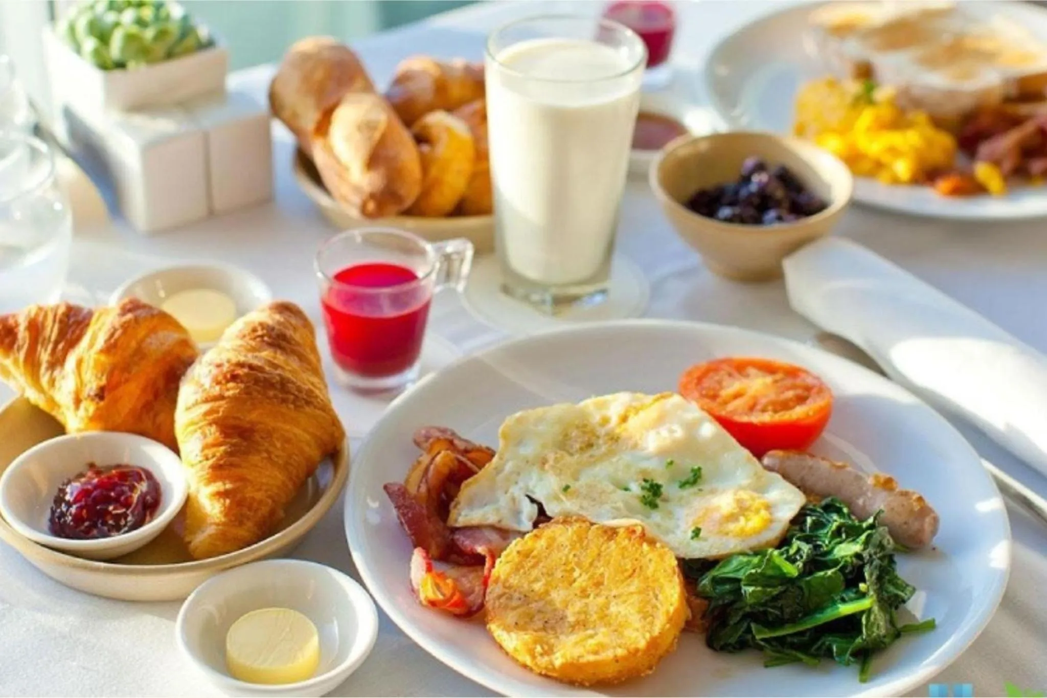 Breakfast in Art Museum Villa Hoi An
