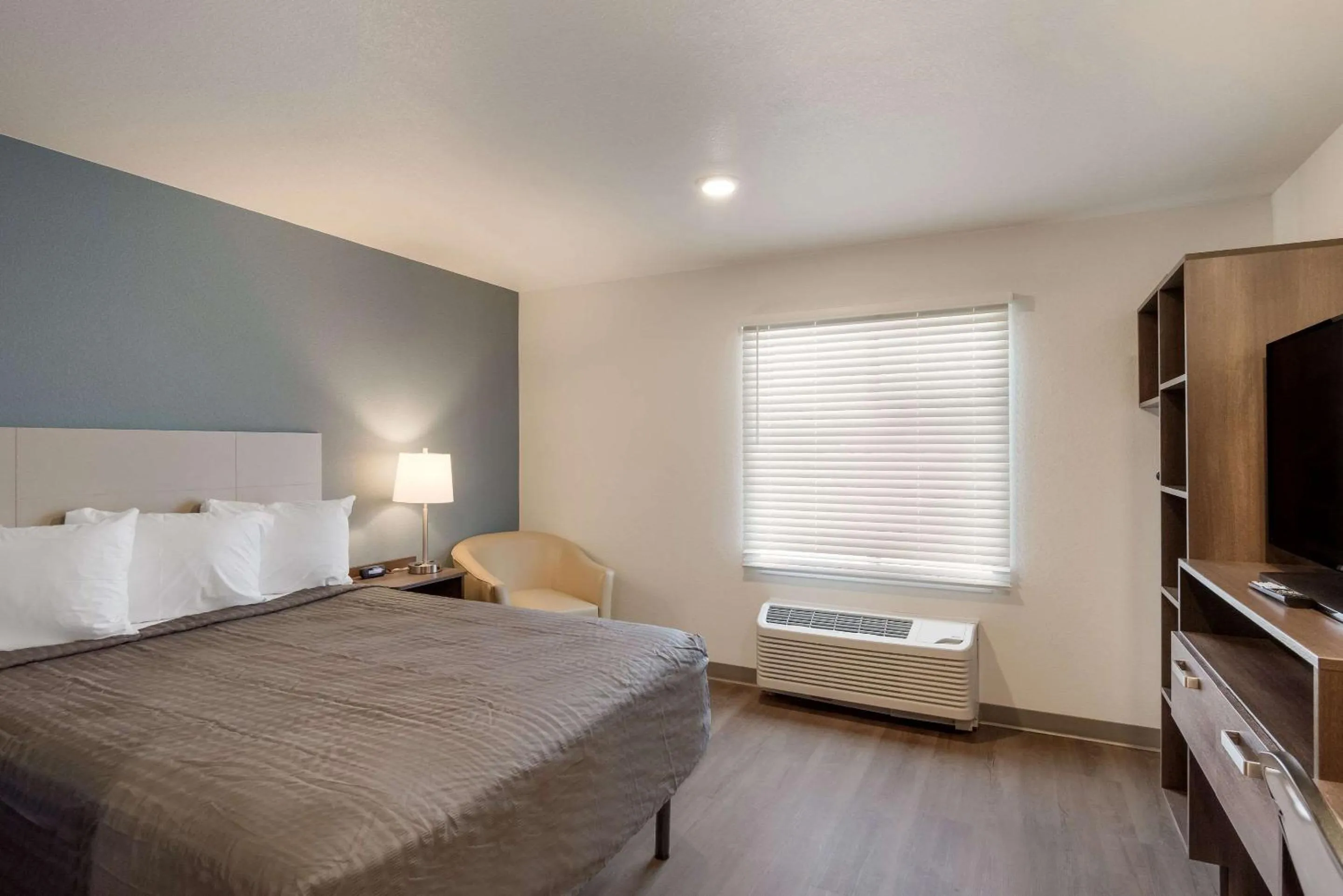 Bedroom, Bed in WoodSpring Suites Colorado Springs North - Air Force Academy