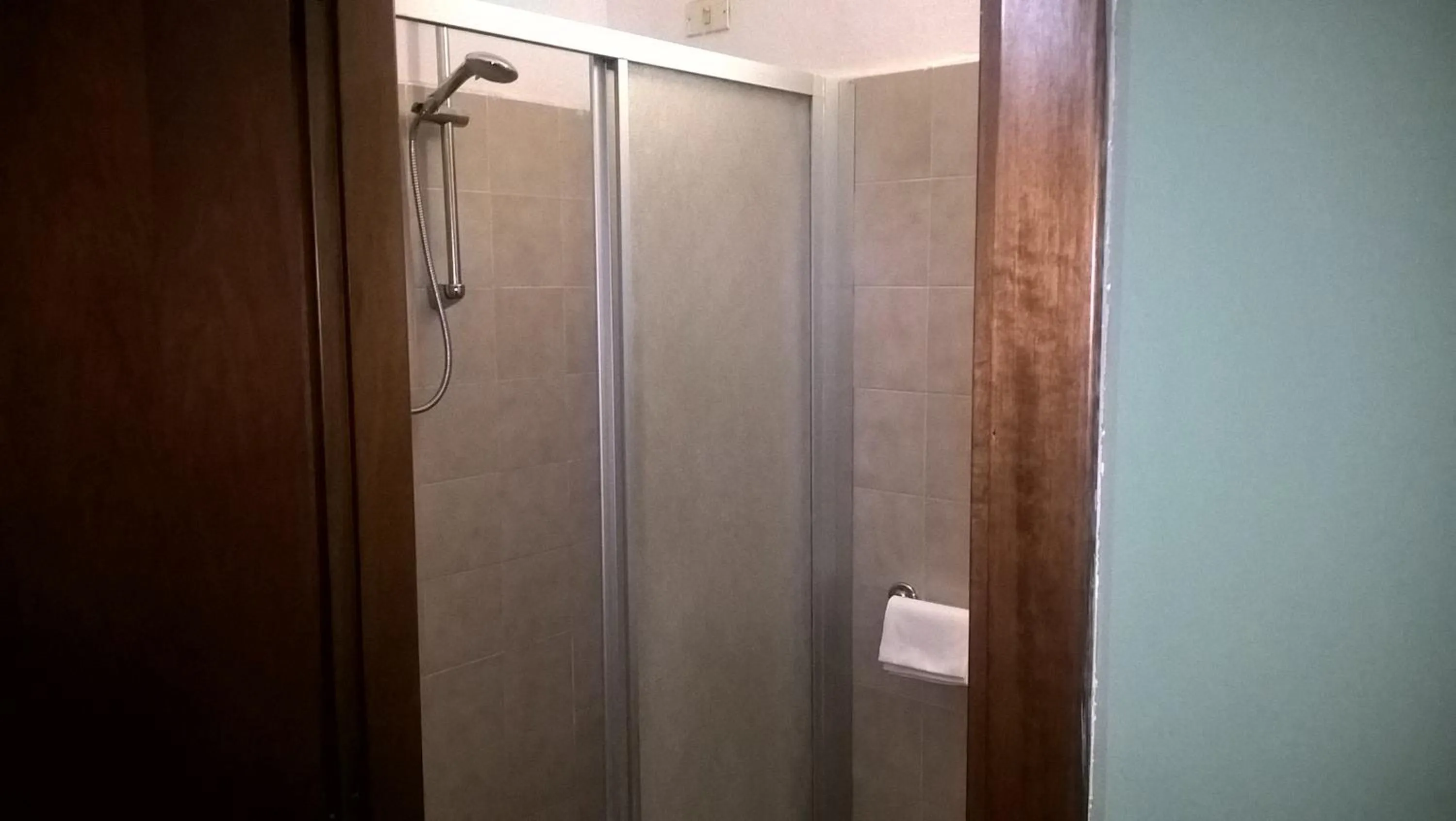 Shower in Hotel Del Sole