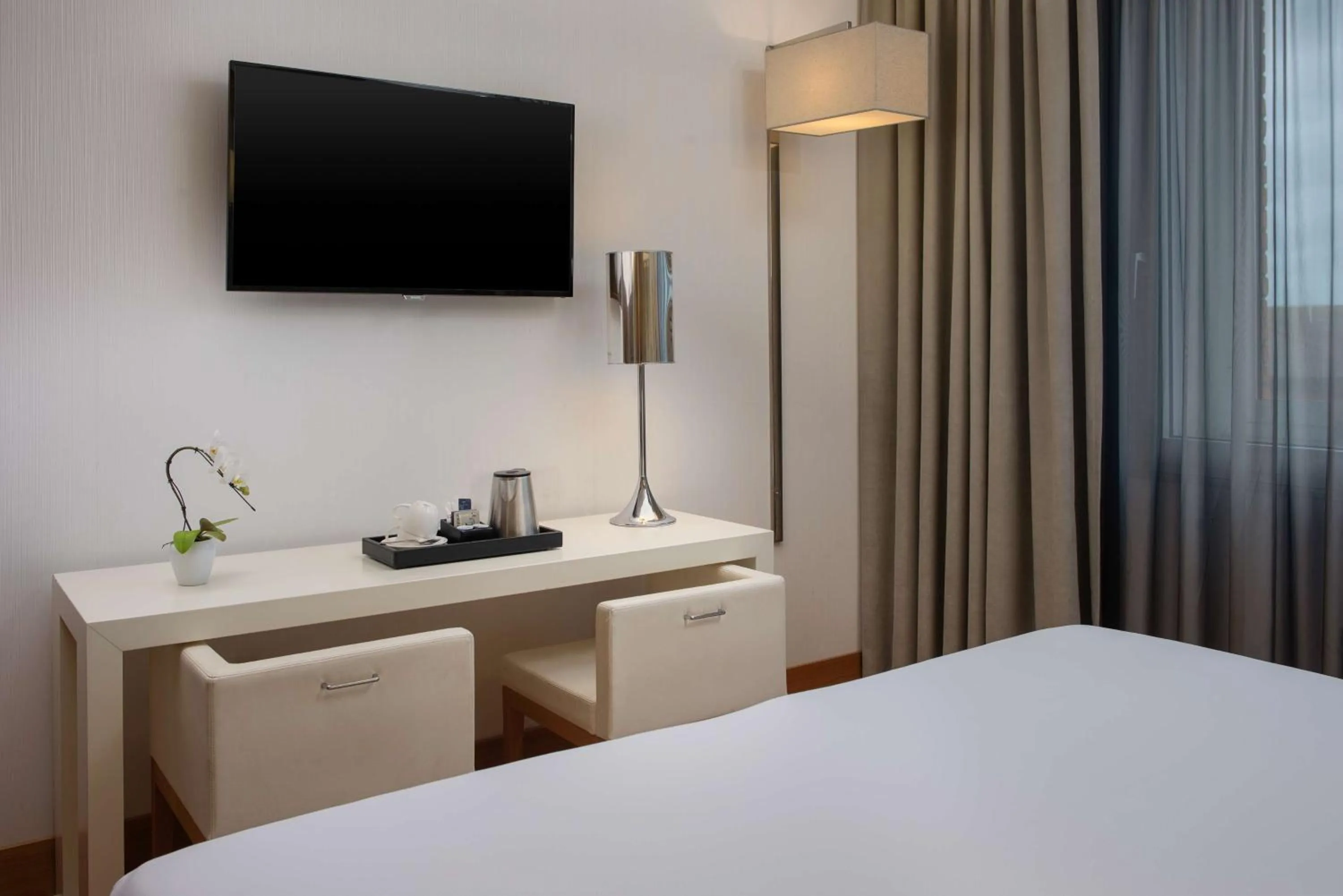 Bedroom, Bed in NH Pisa