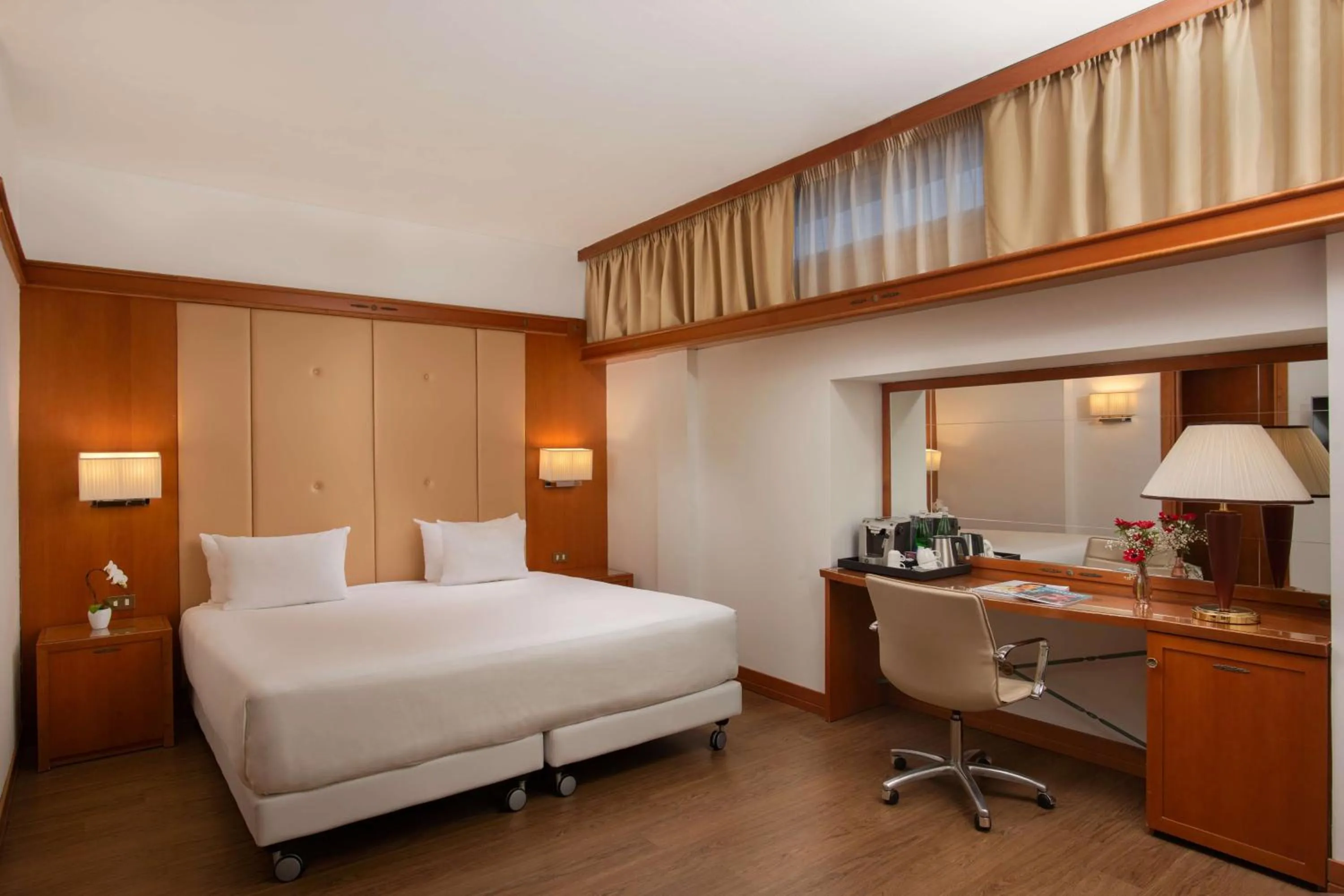 Photo of the whole room, Bed in NH Pisa