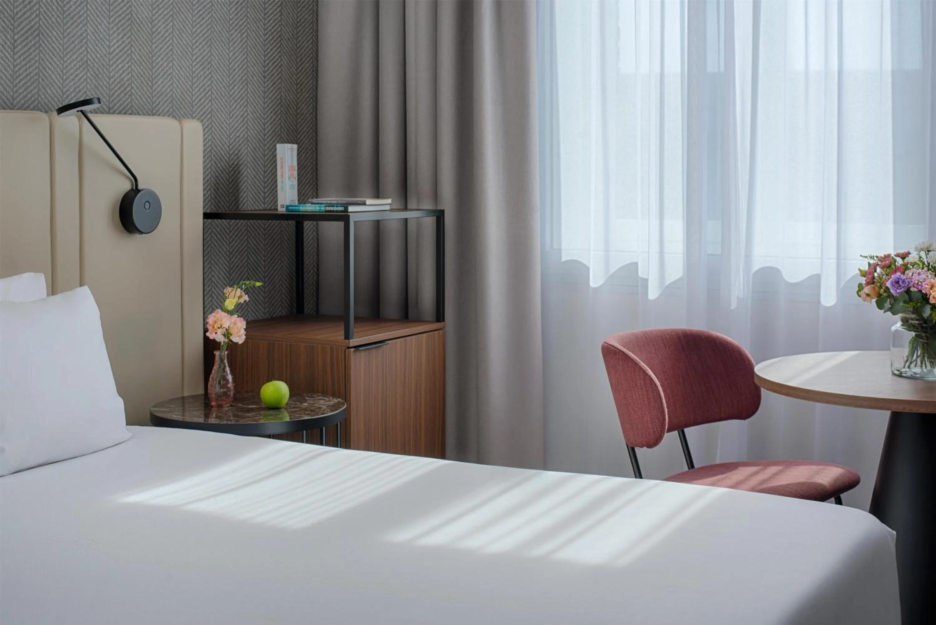 Bedroom, Bed in NH Pisa