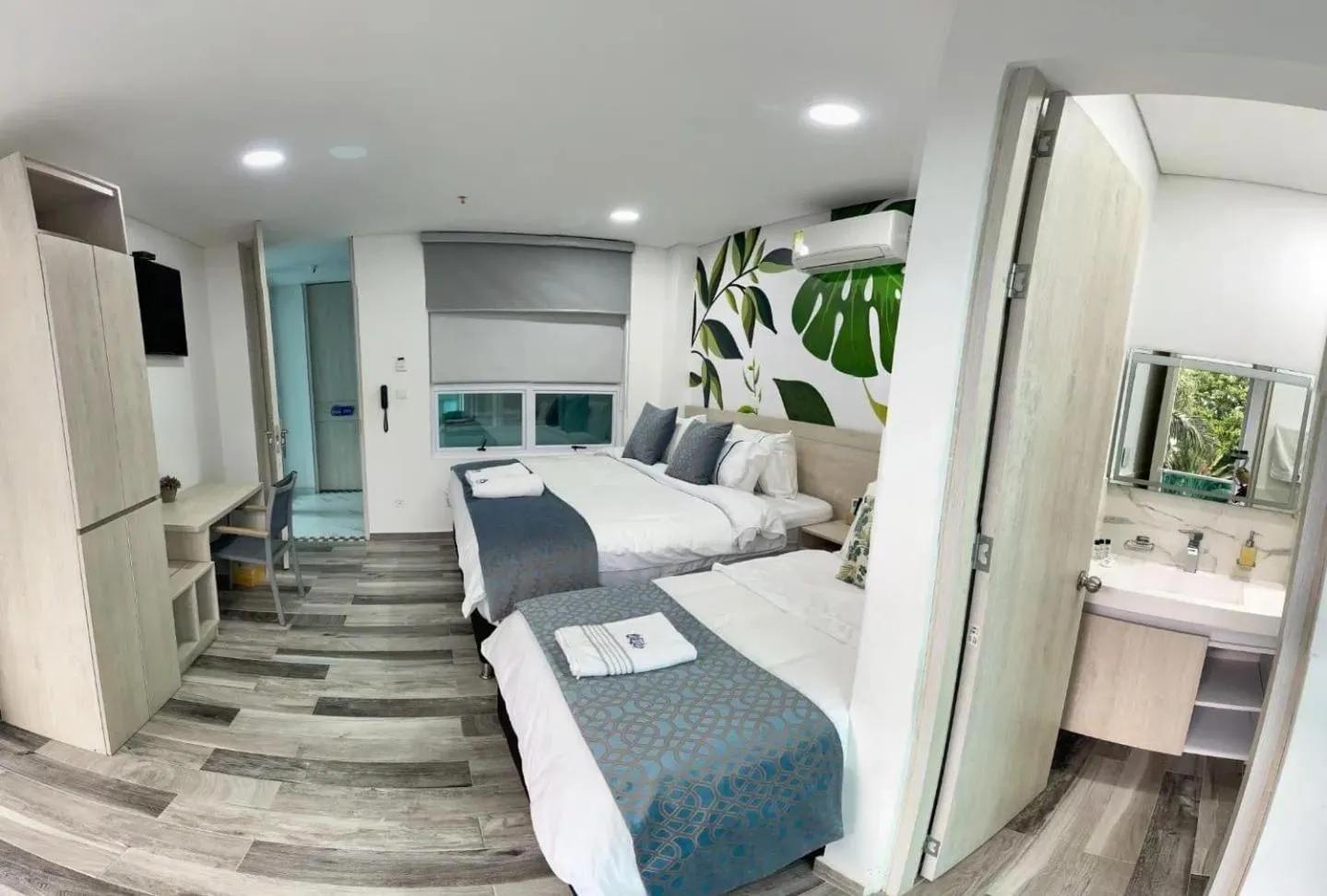 Large Double or Twin Room - single occupancy in Hotel Wayra Club