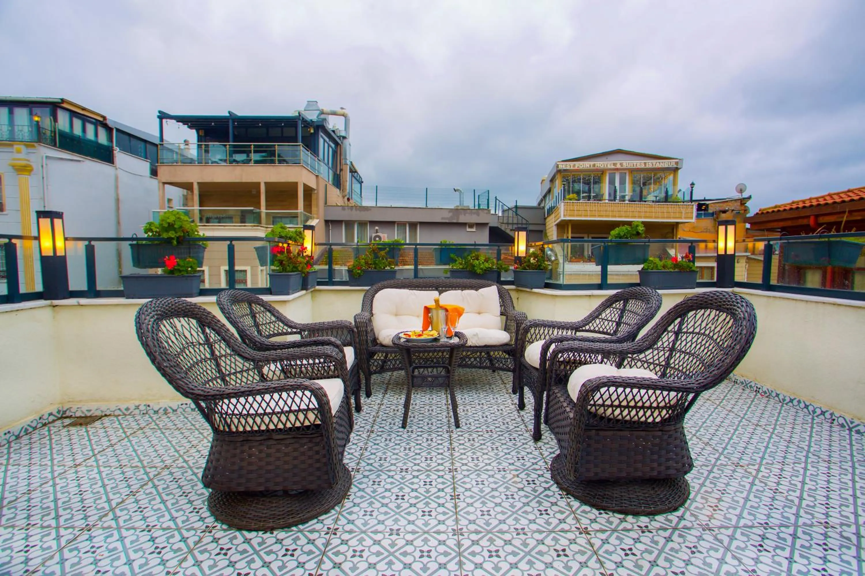 Day in La Vida Old City Hotel