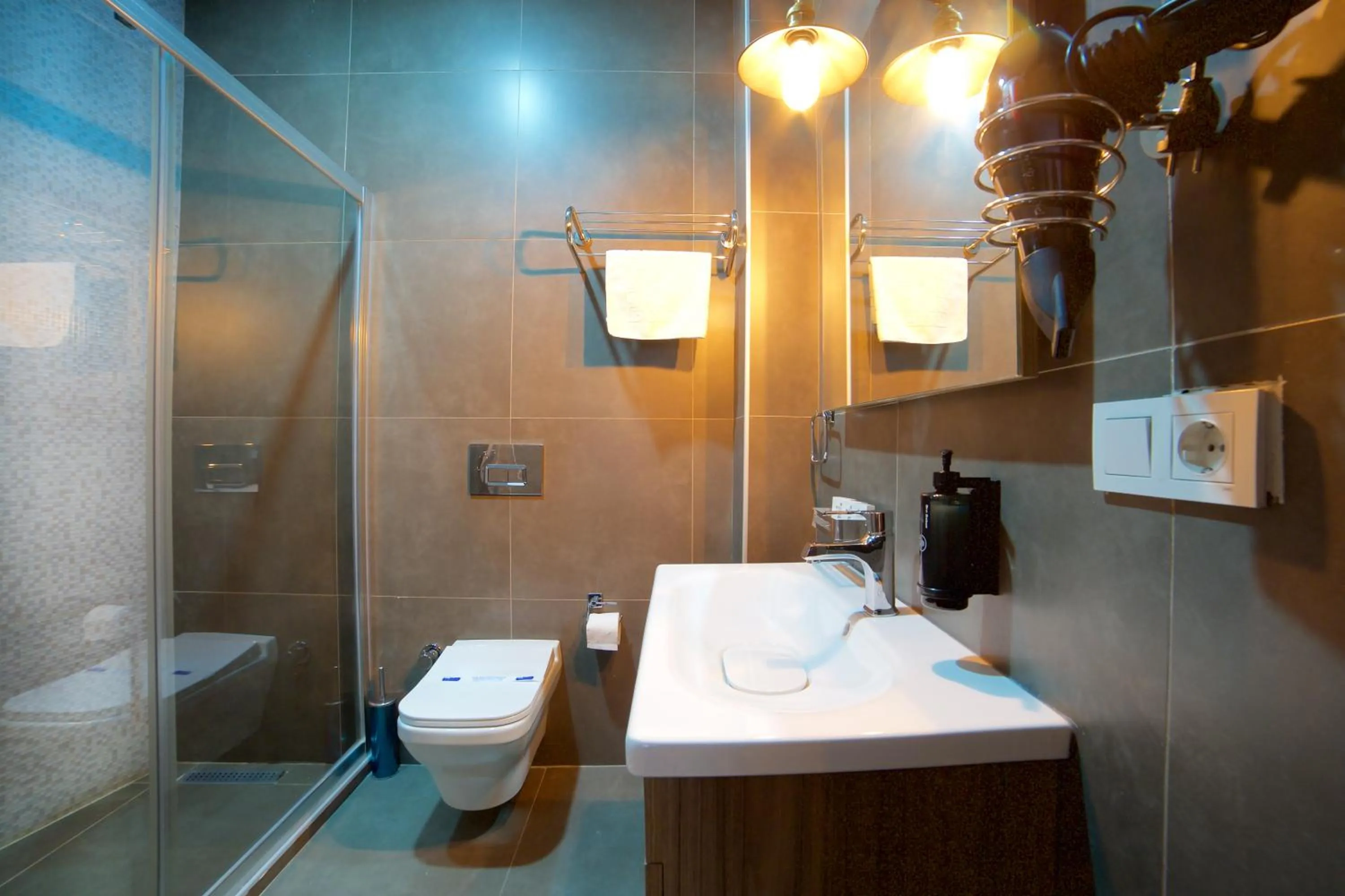 Shower in La Vida Old City Hotel