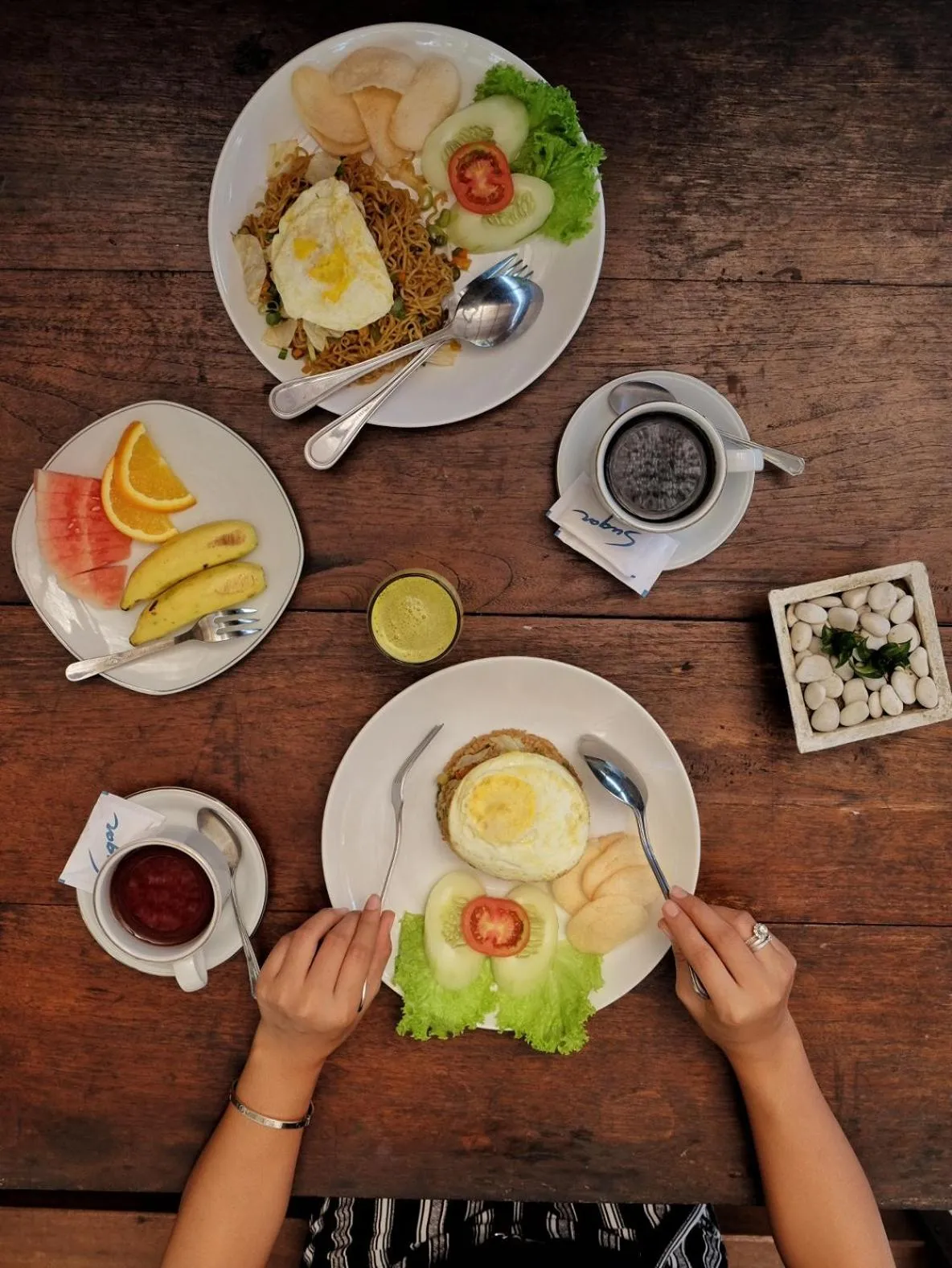 Food and drinks in Cempaka Borobudur Guest House