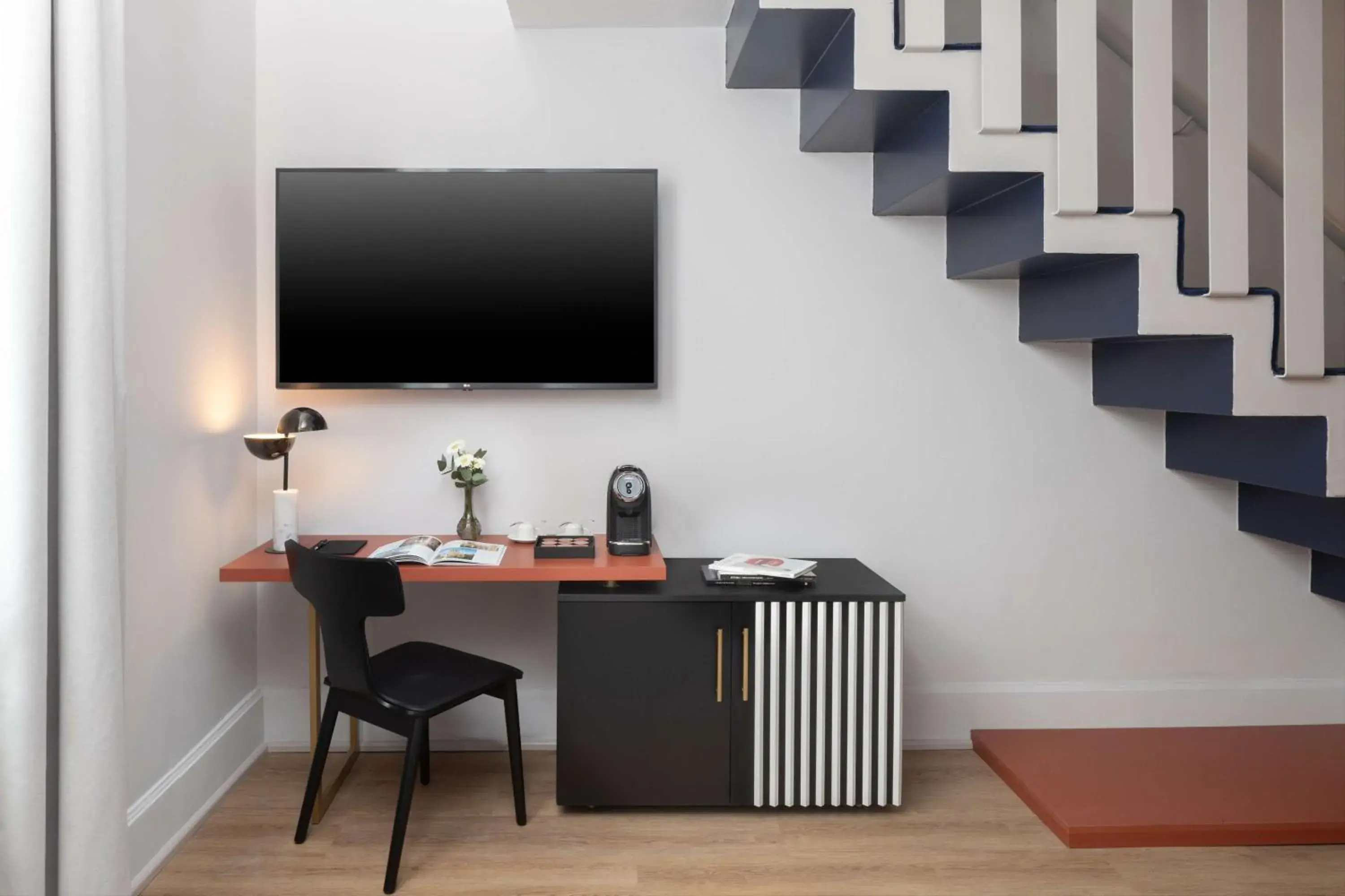 Bedroom in Anglo American Hotel Florence, Curio Collection By Hilton Bedroom in Anglo American Hotel Florence, Curio Collection By Hilton