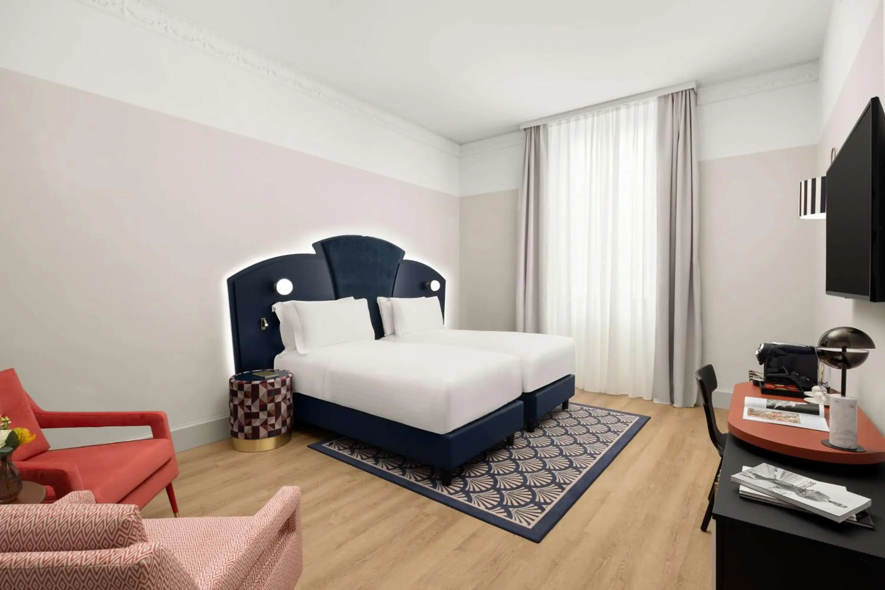 Deluxe Twin Room in NH Firenze Anglo American Deluxe Twin Room in NH Firenze Anglo American