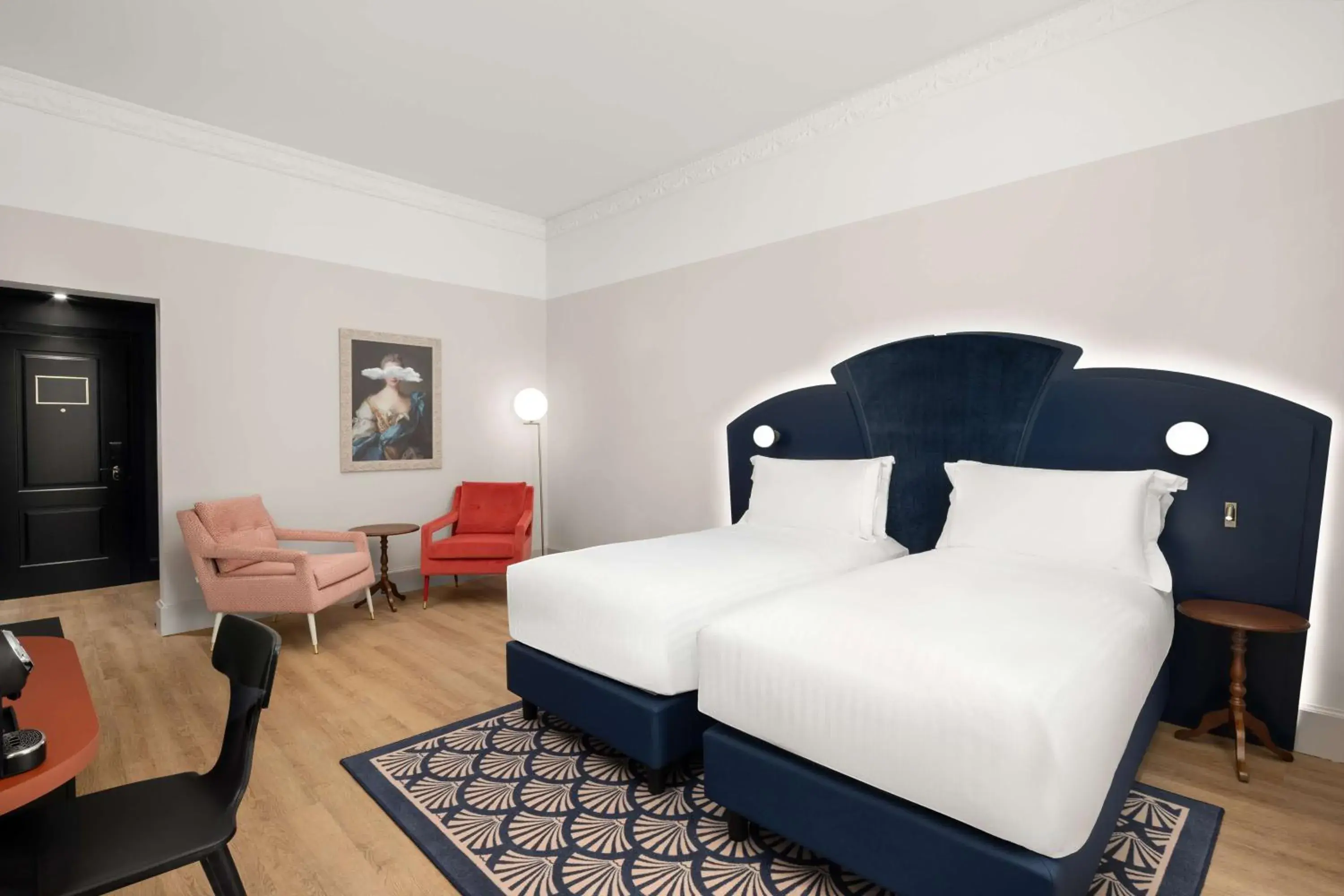 Deluxe Twin Room in Anglo American Hotel Florence, Curio Collection By Hilton Deluxe Twin Room in Anglo American Hotel Florence, Curio Collection By Hilton