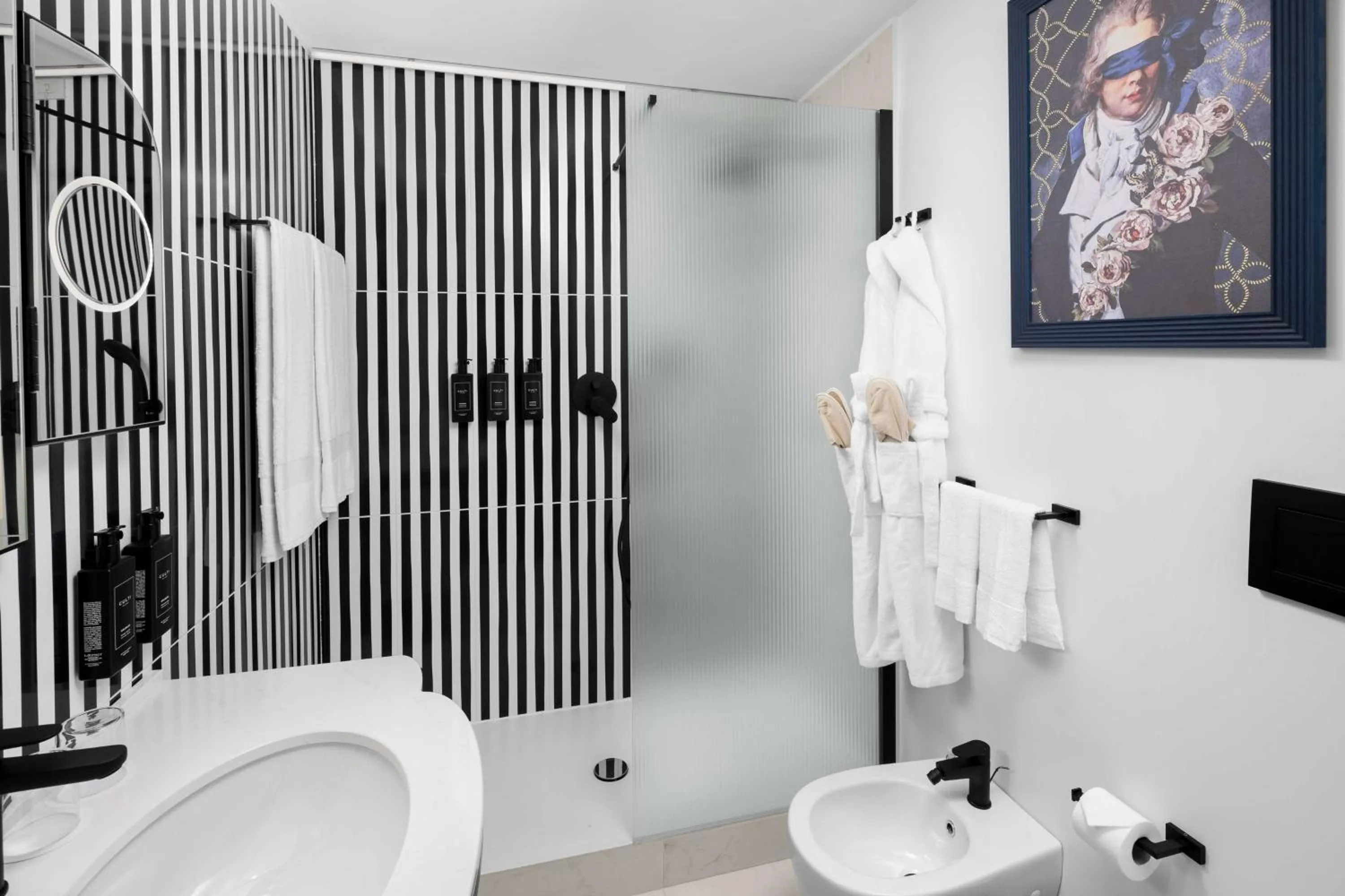 Bathroom in Anglo American Hotel Florence, Curio Collection By Hilton