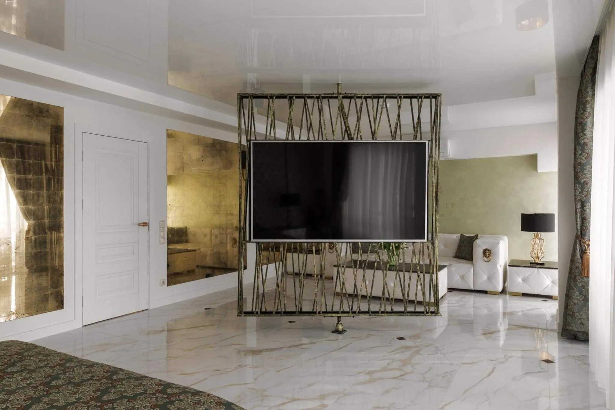 Prestige Jacuzzi Apartment by LIUKSAI