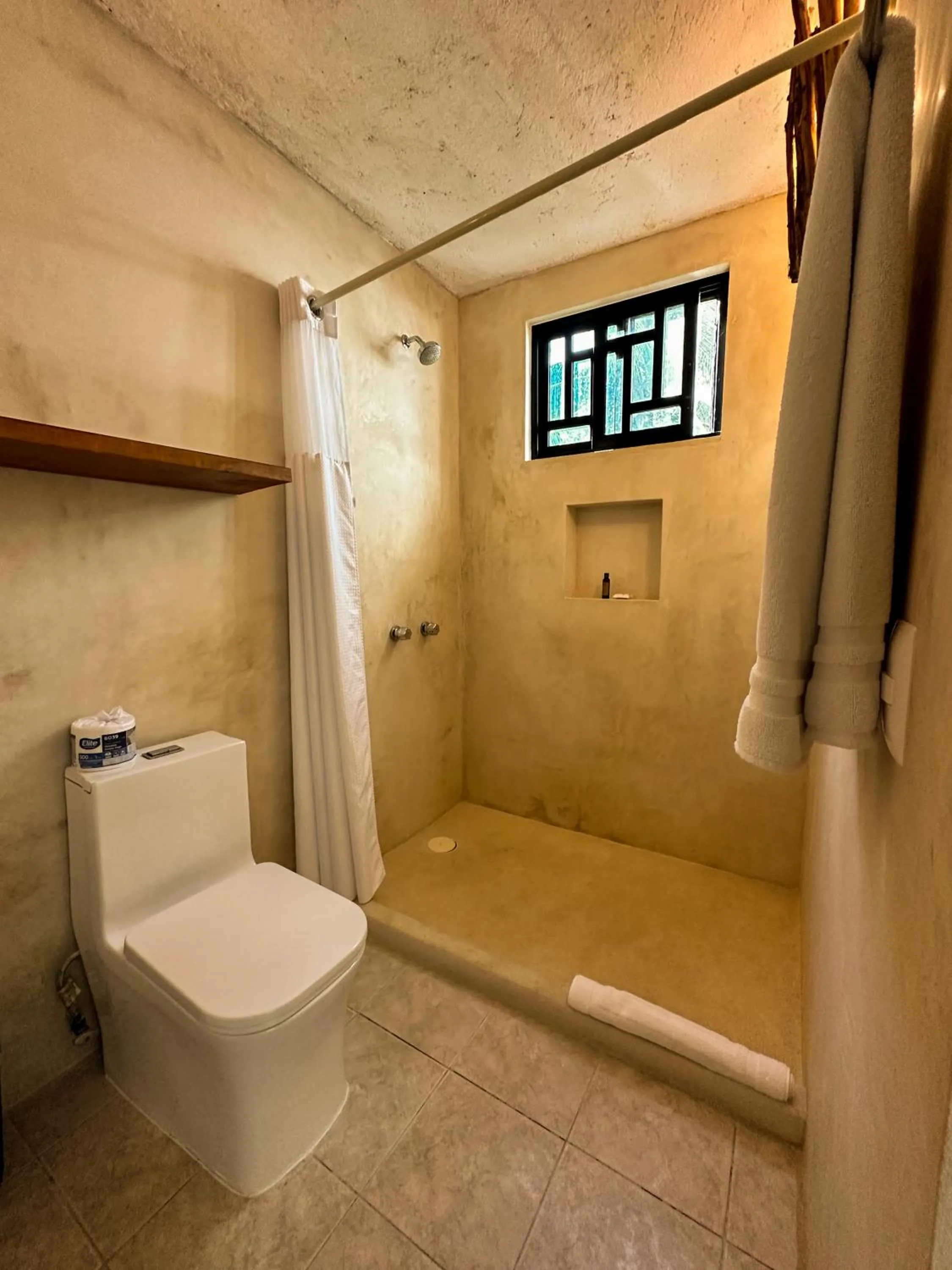 Bathroom in Alito Tulum Hotel