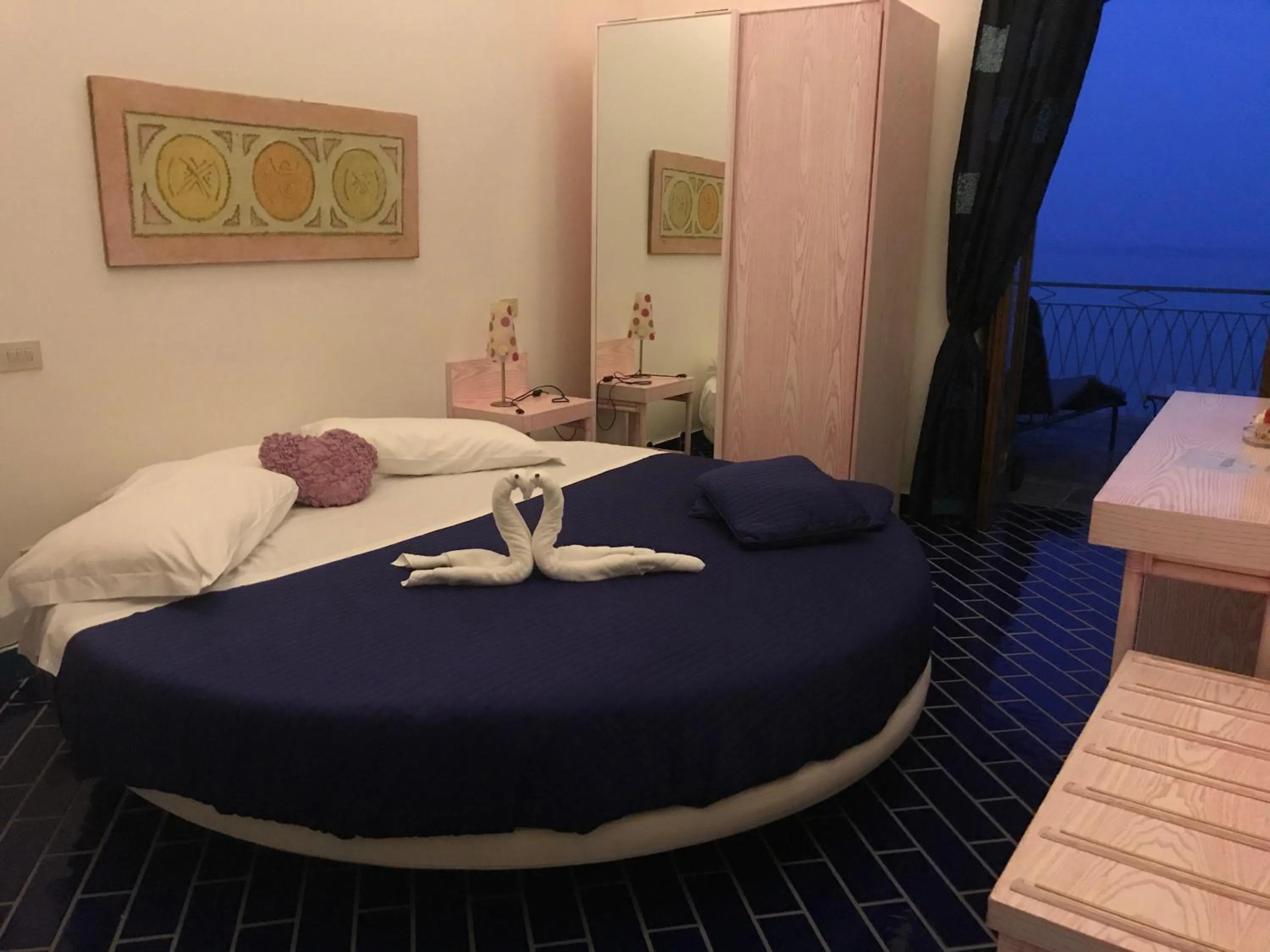 Bed in Hotel Holiday