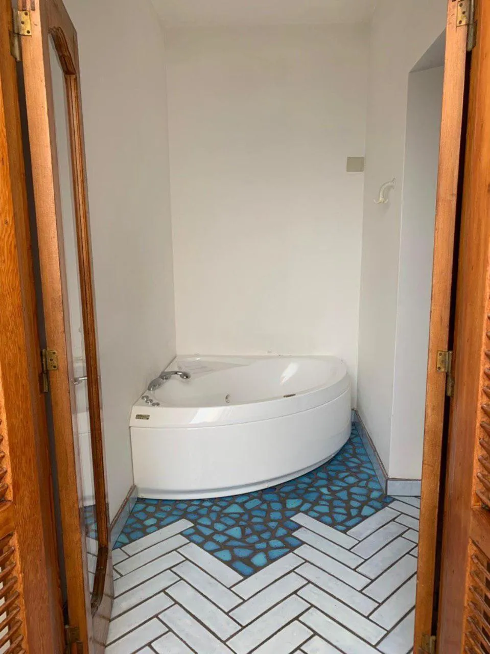 Bathroom in Hotel Holiday