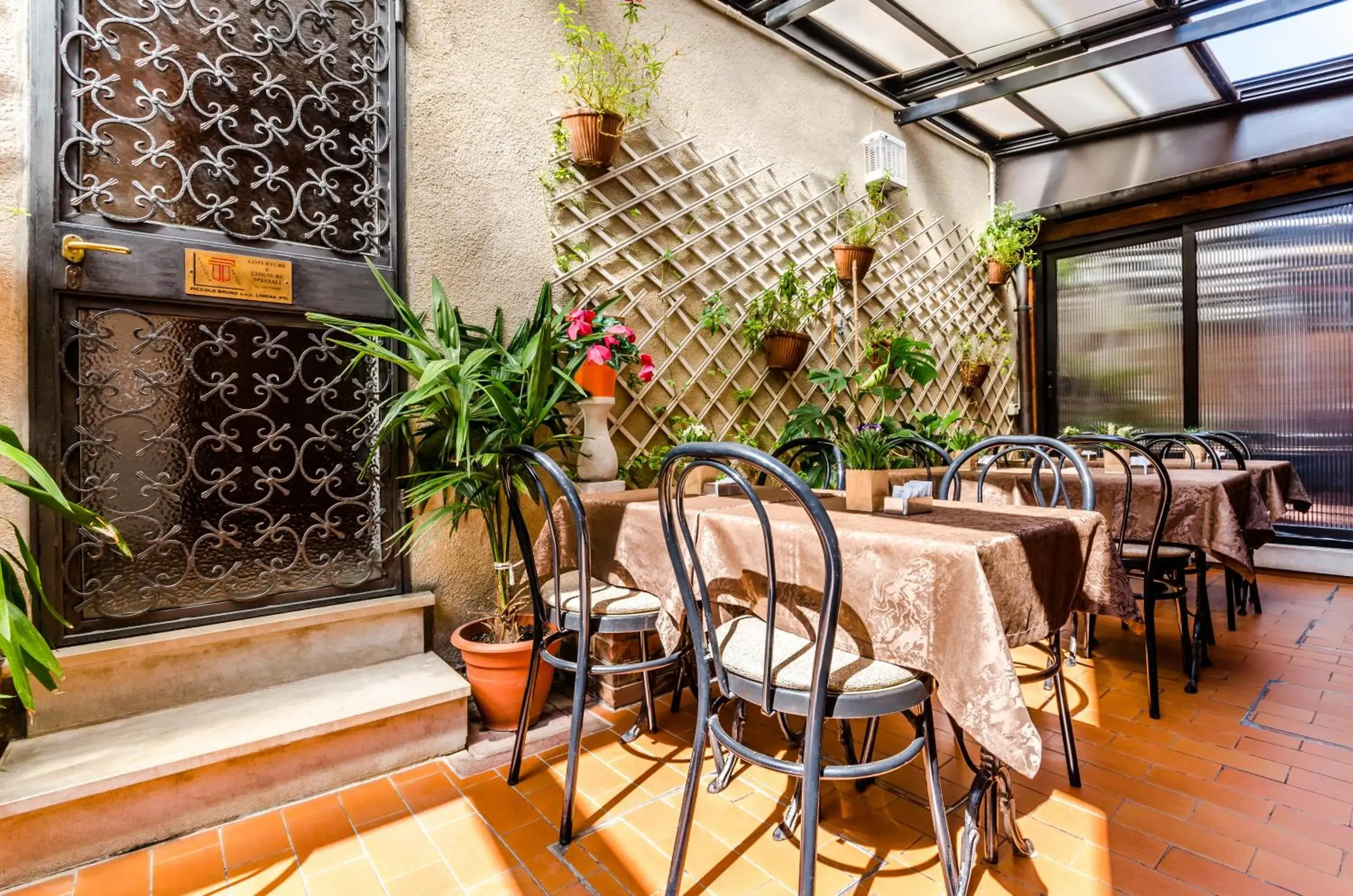 Property building in Hotel Ariel Silva Property building in Hotel Ariel Silva