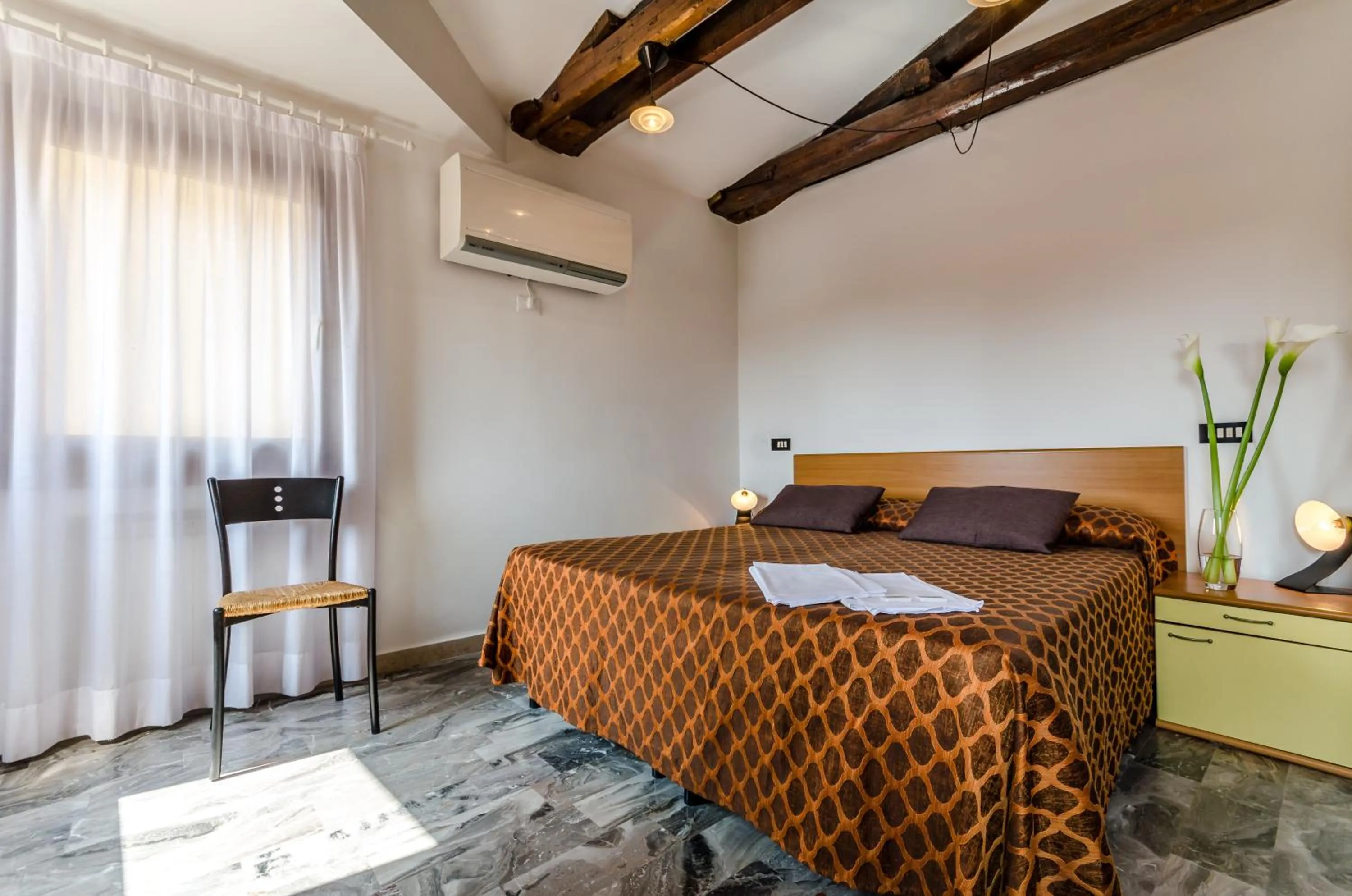 Bedroom, Bed in Hotel Ariel Silva