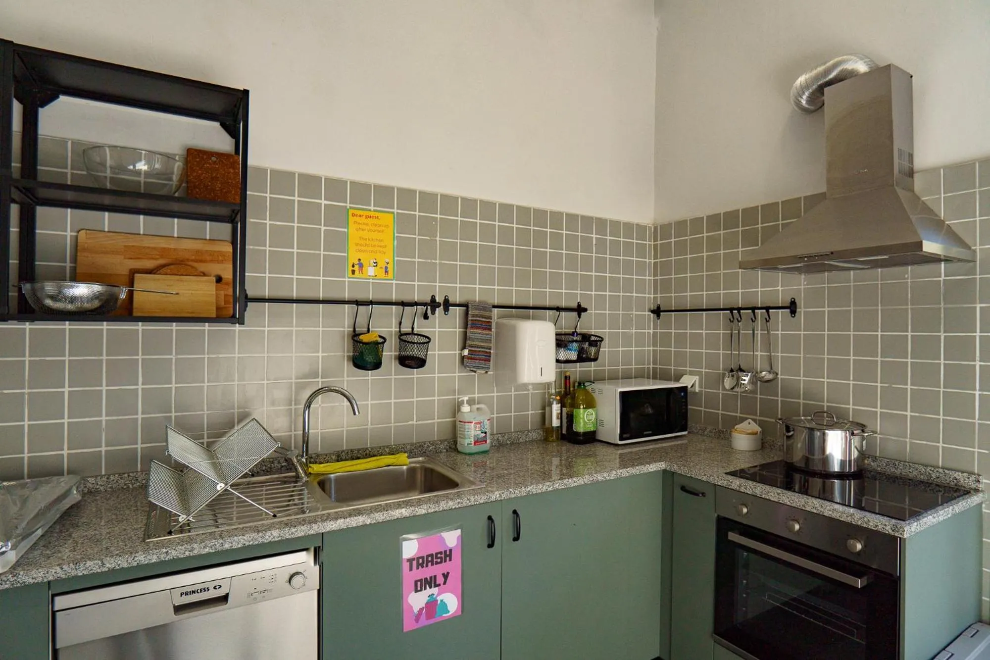 Coffee/tea facilities in Rosalma Hostel