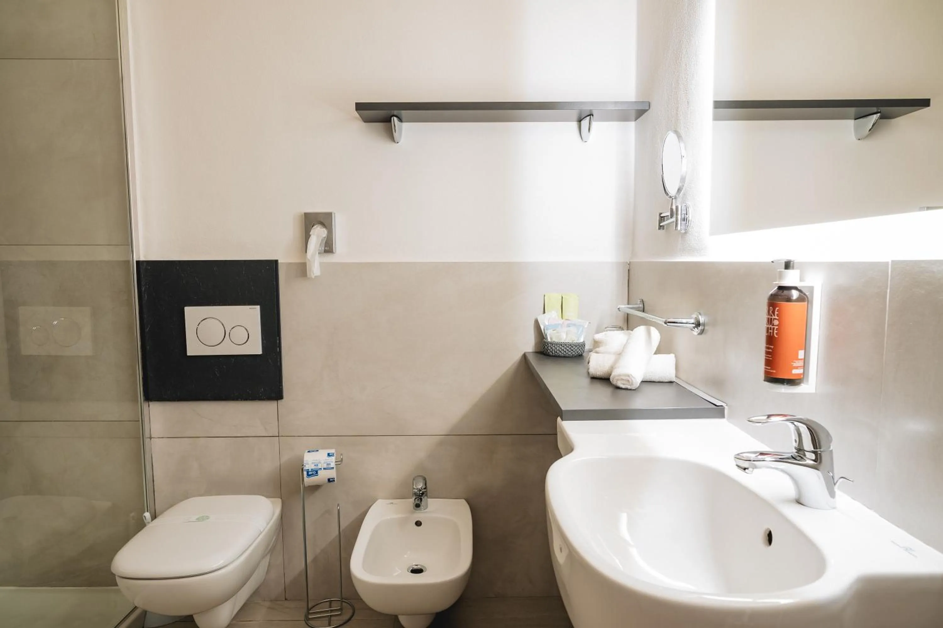 Bathroom in Hotel Carignano