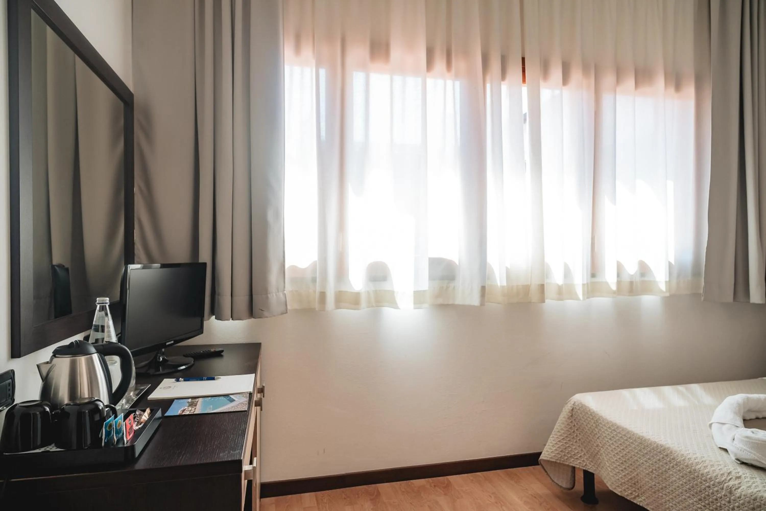 Bedroom, Bed in Hotel Carignano