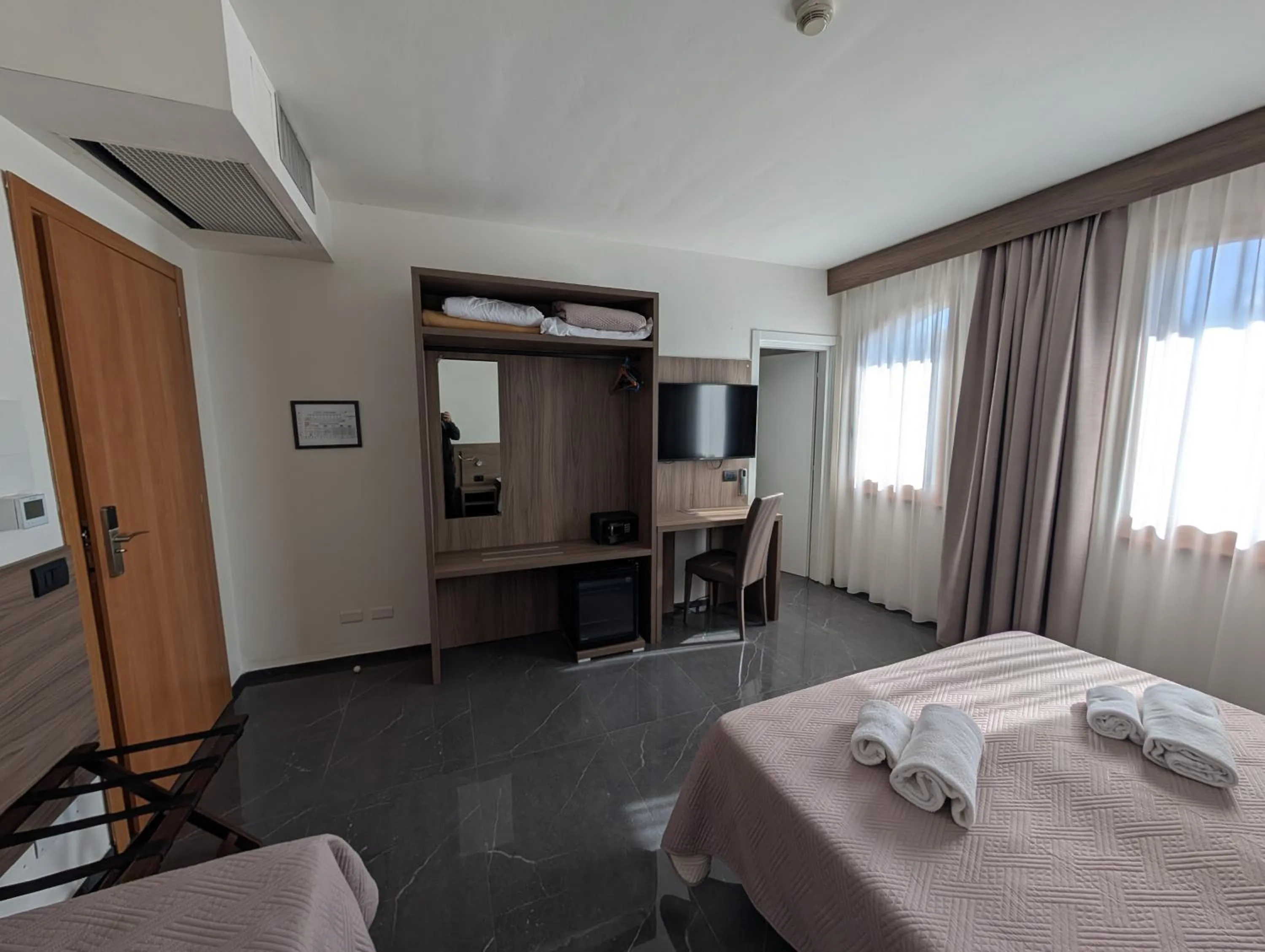 Bedroom, Bed in Hotel Carignano