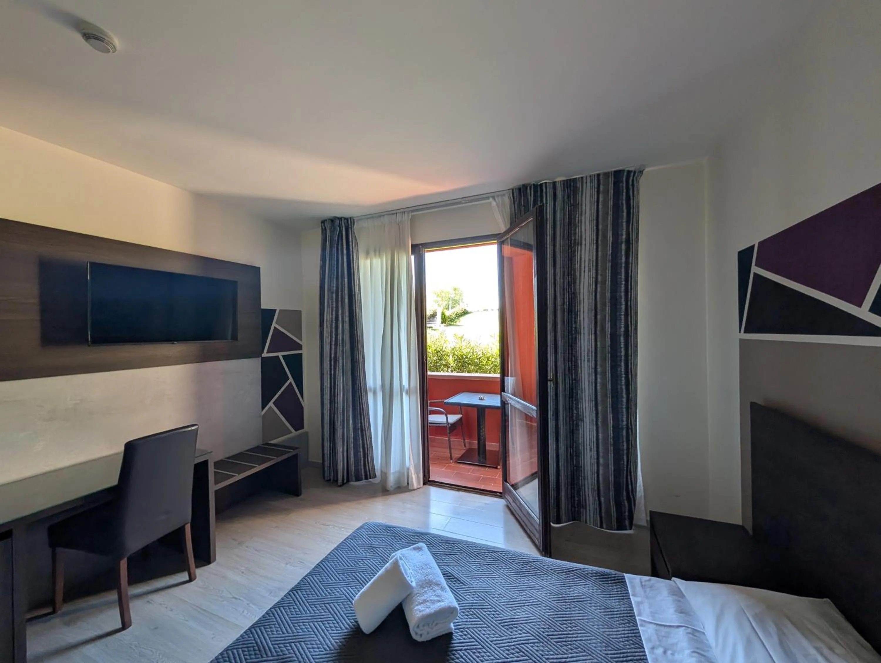 Bedroom, Bed in Hotel Carignano