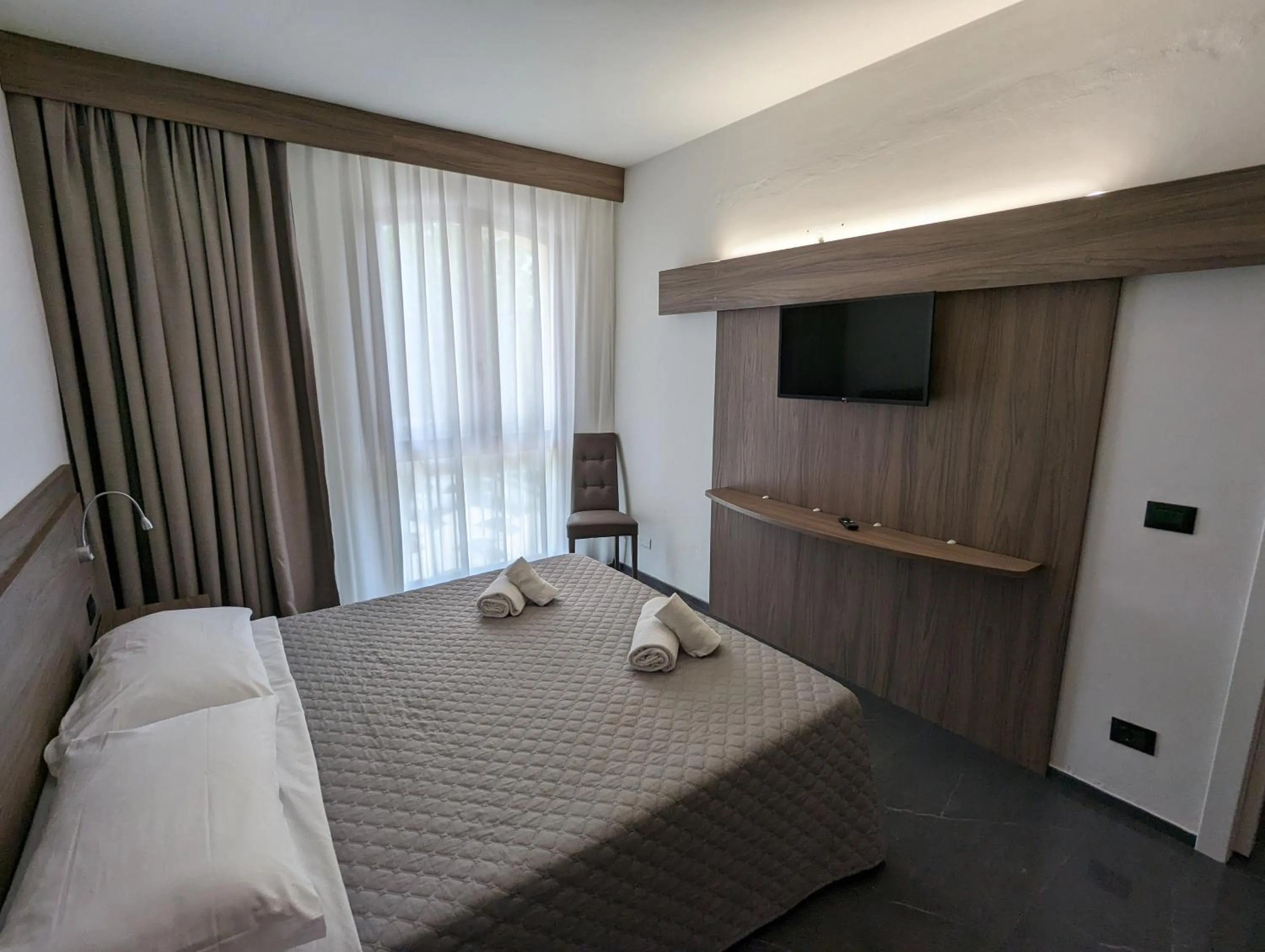 Double or Twin Room in Hotel Carignano