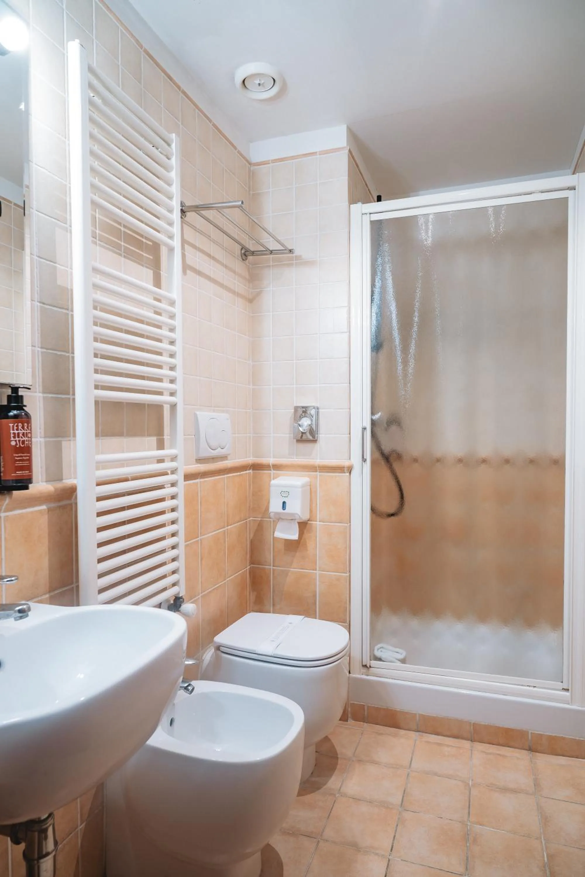 Bathroom in Hotel Carignano