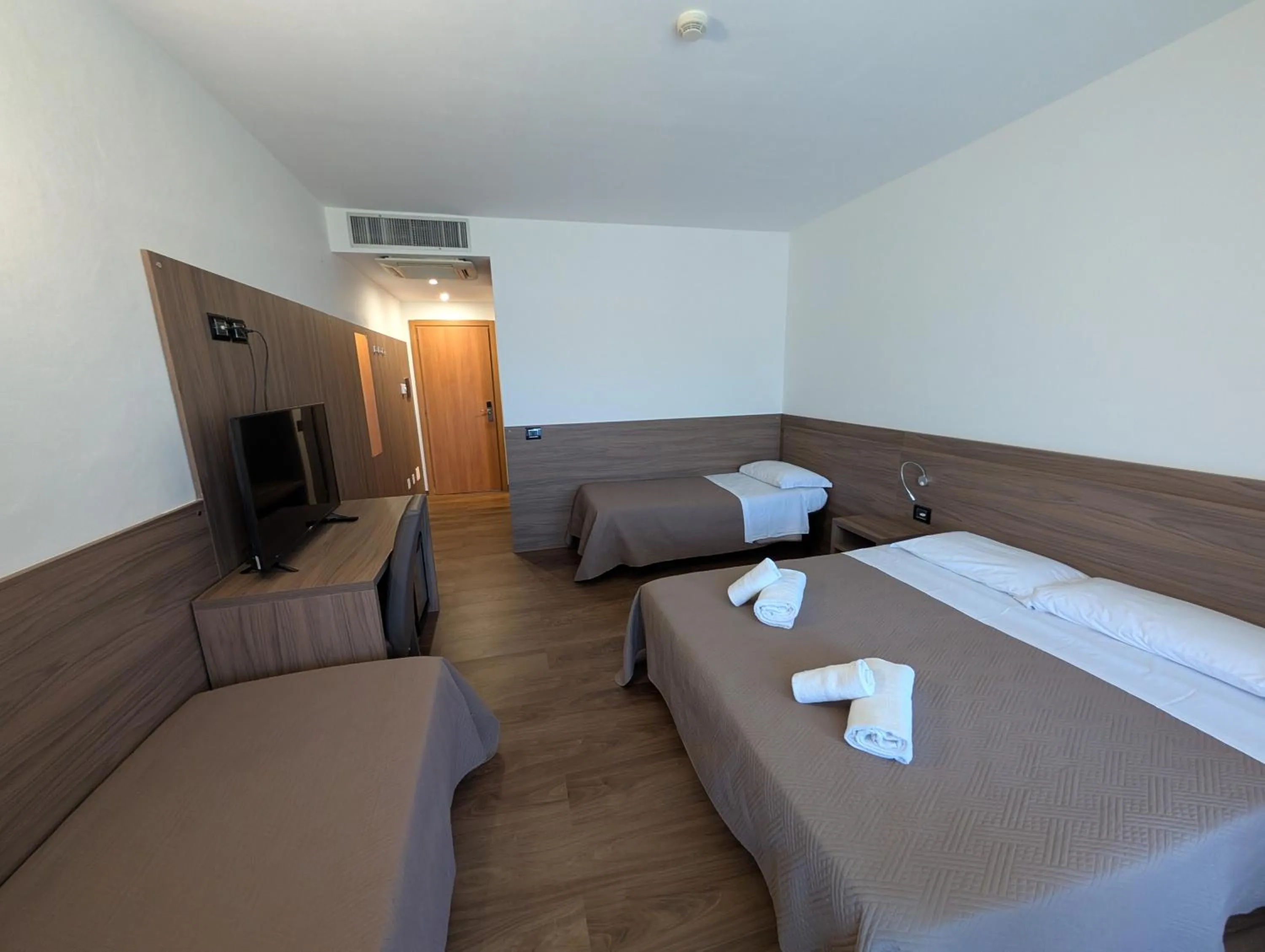 Bedroom, Bed in Hotel Carignano