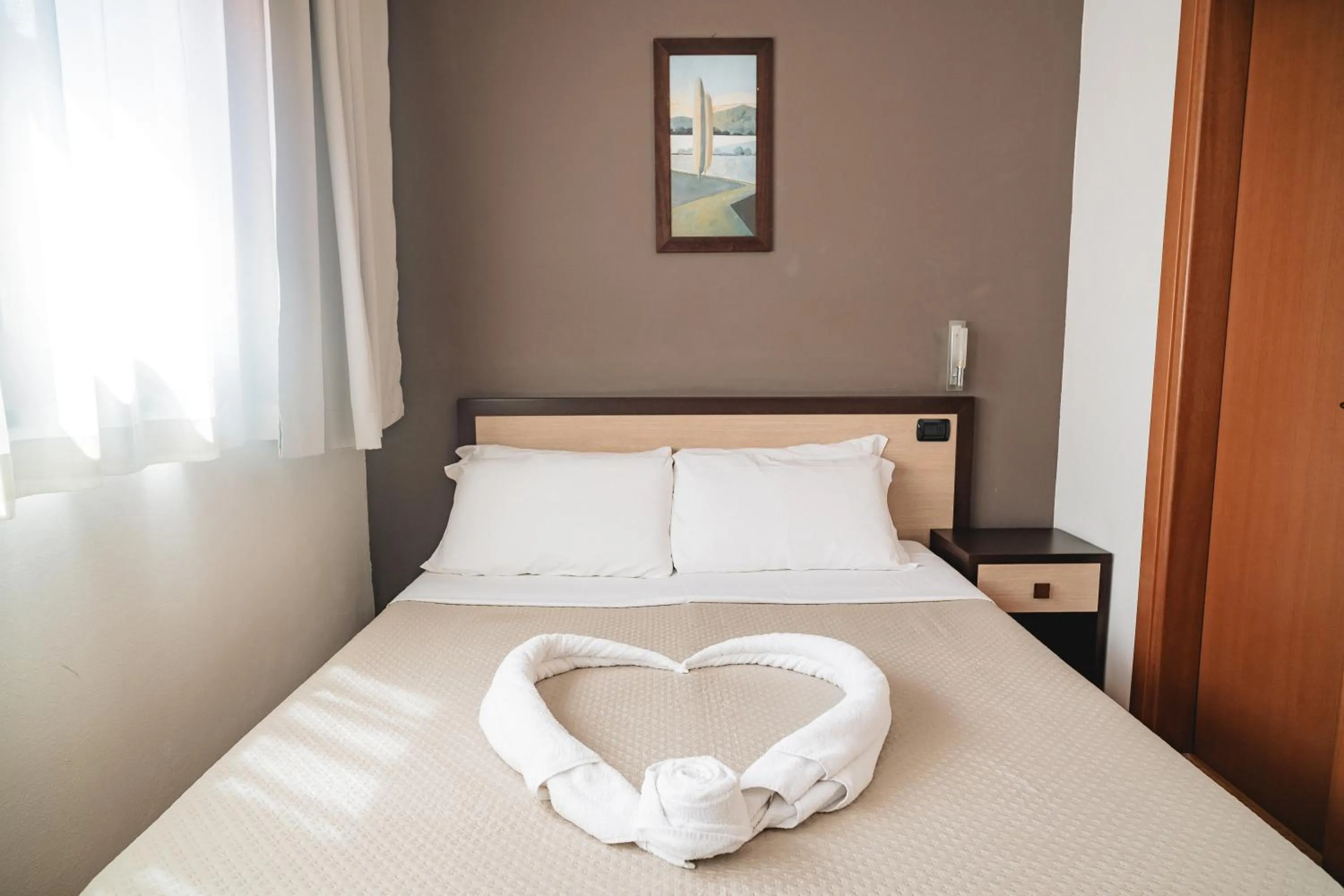 Bedroom, Bed in Hotel Carignano