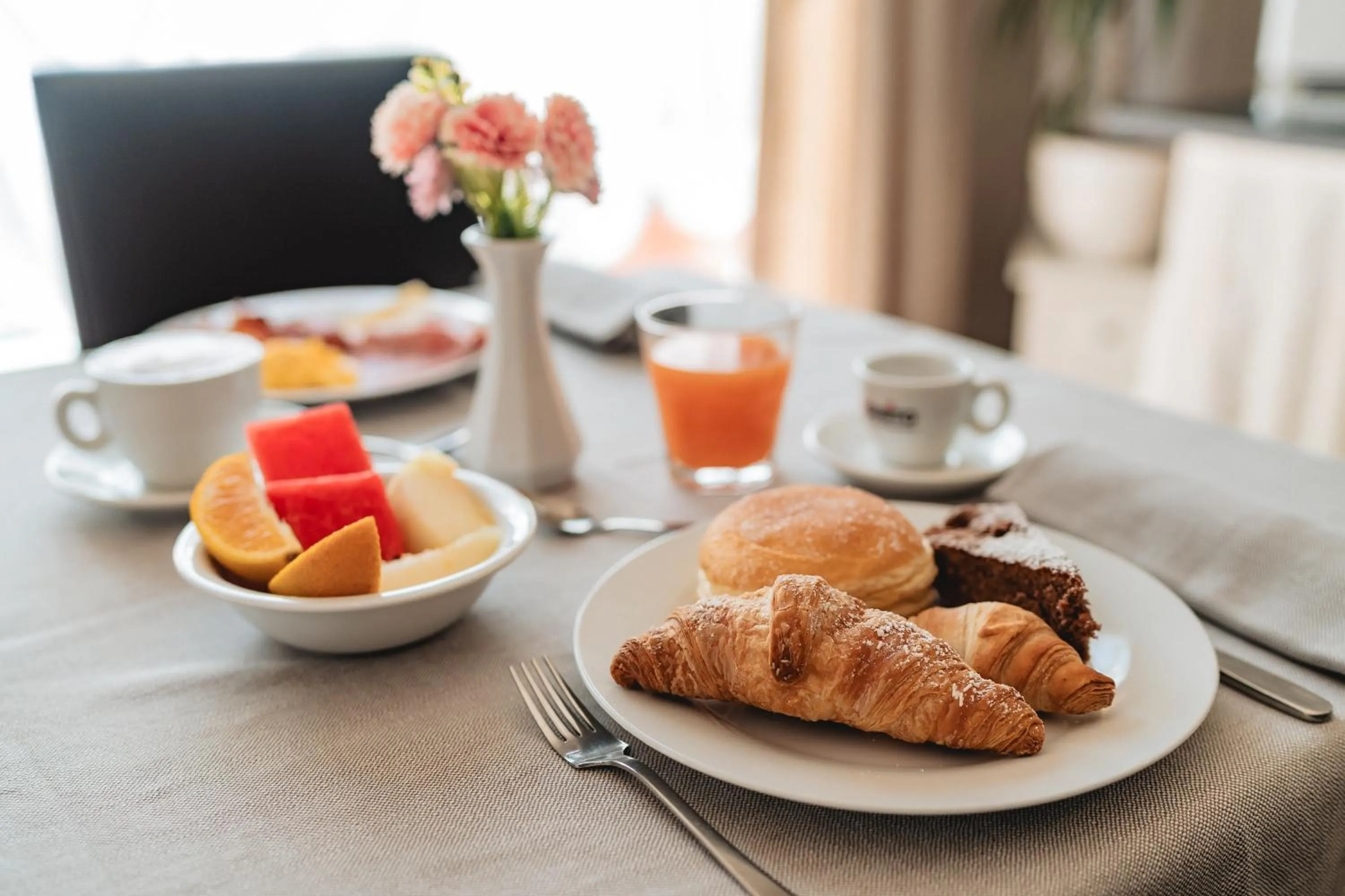 Breakfast in Hotel Carignano