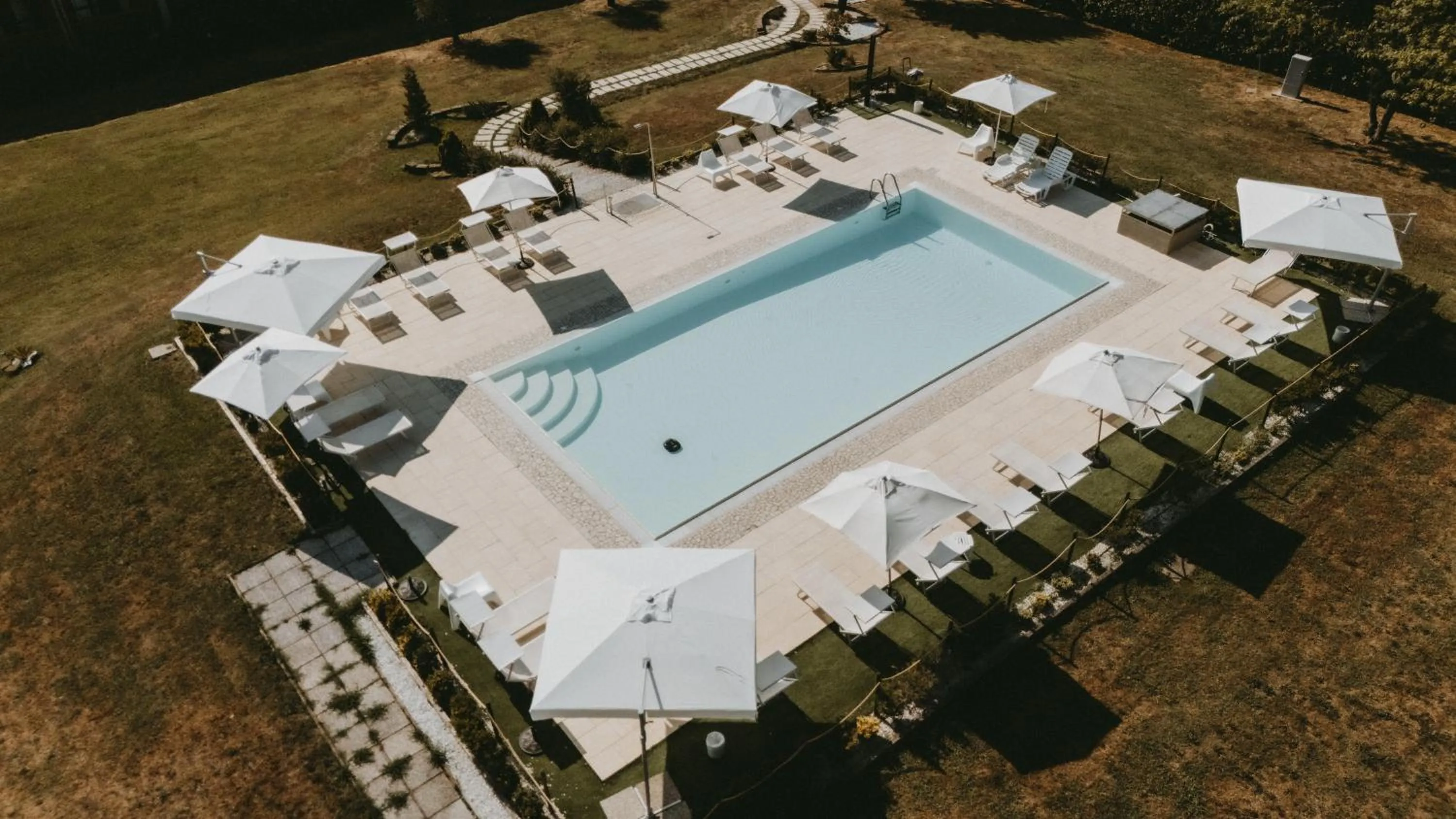 Swimming pool in Hotel Carignano