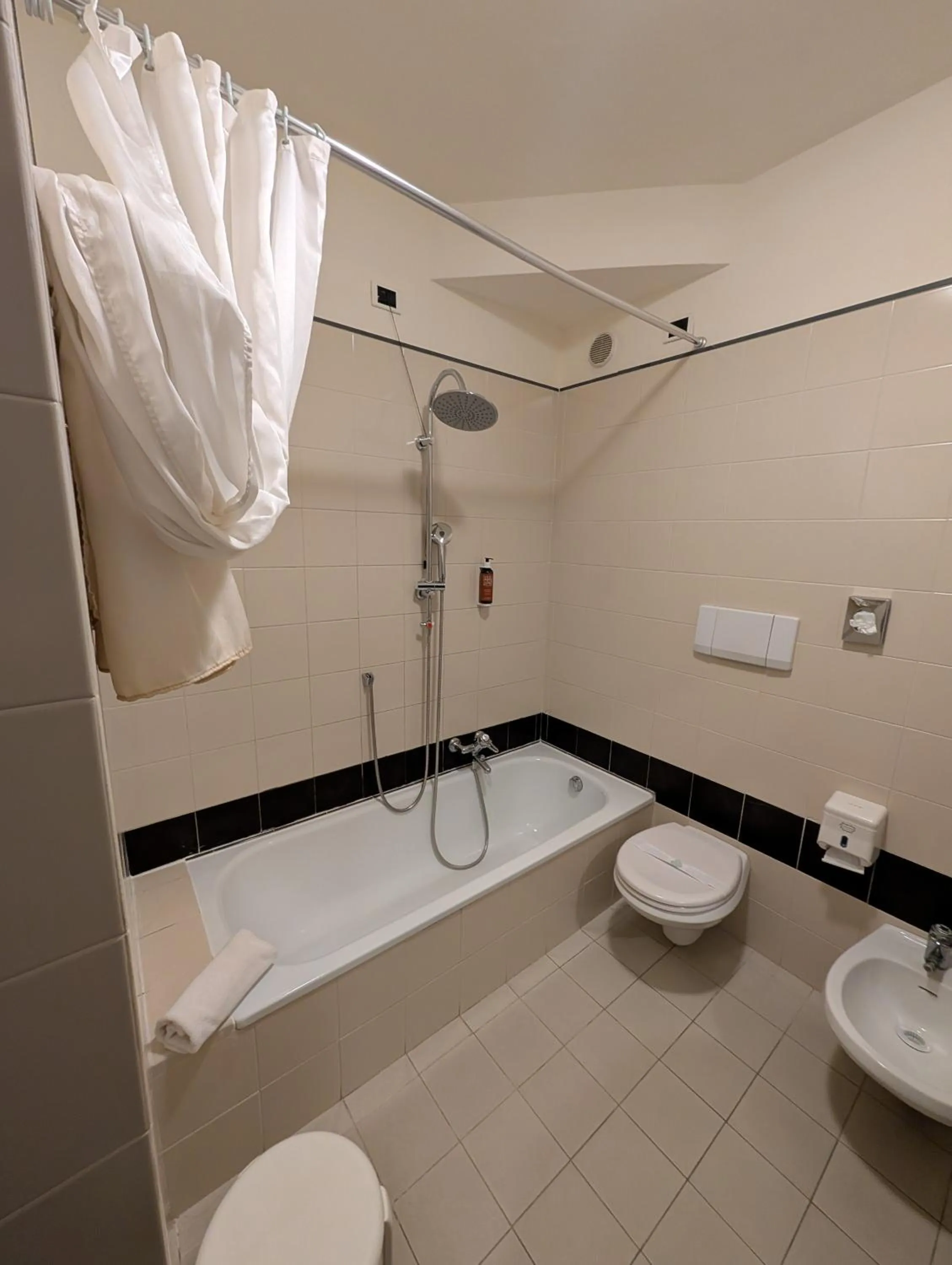 Bathroom in Hotel Carignano