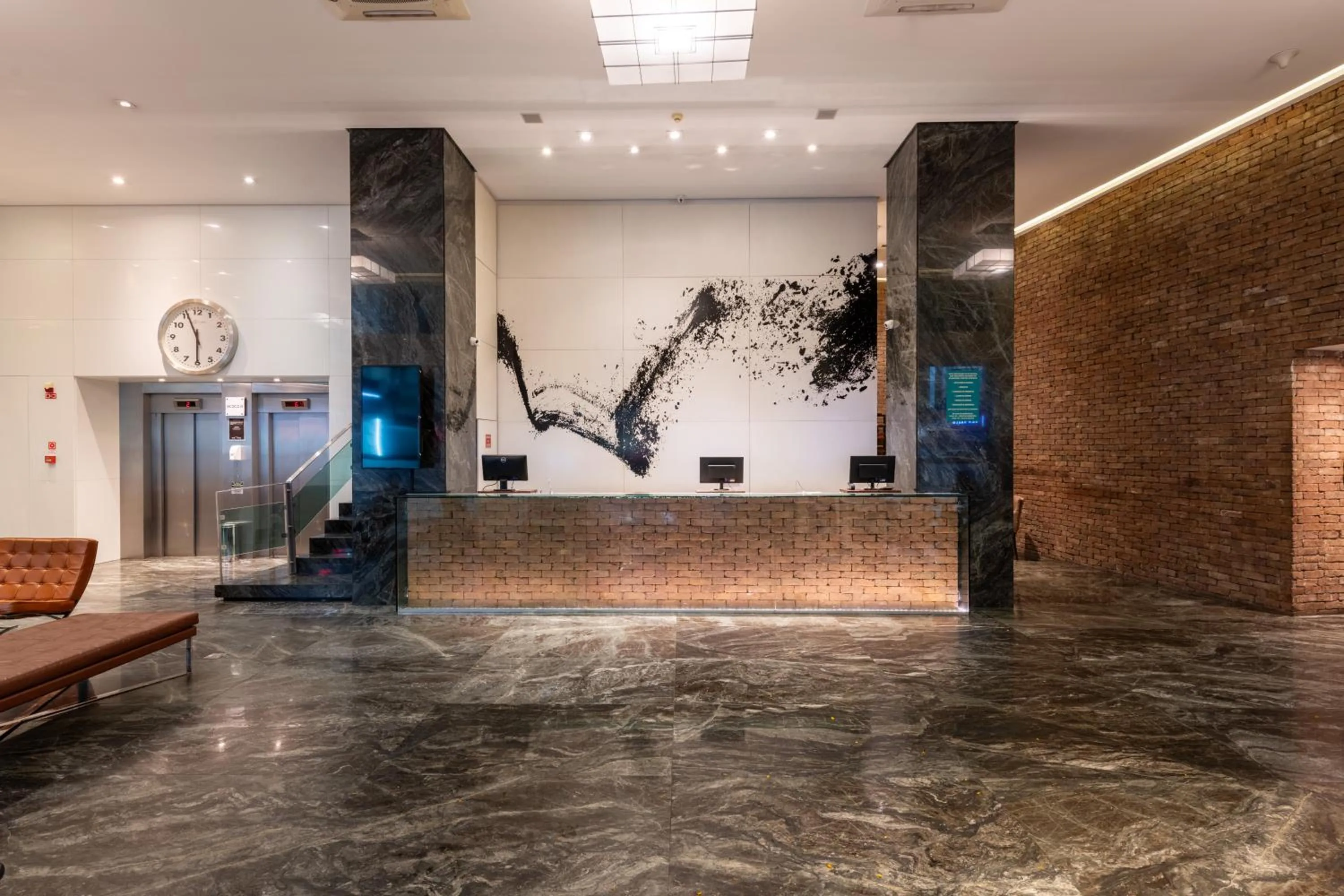 Lobby or reception in DELPLAZA Marabá São Paulo