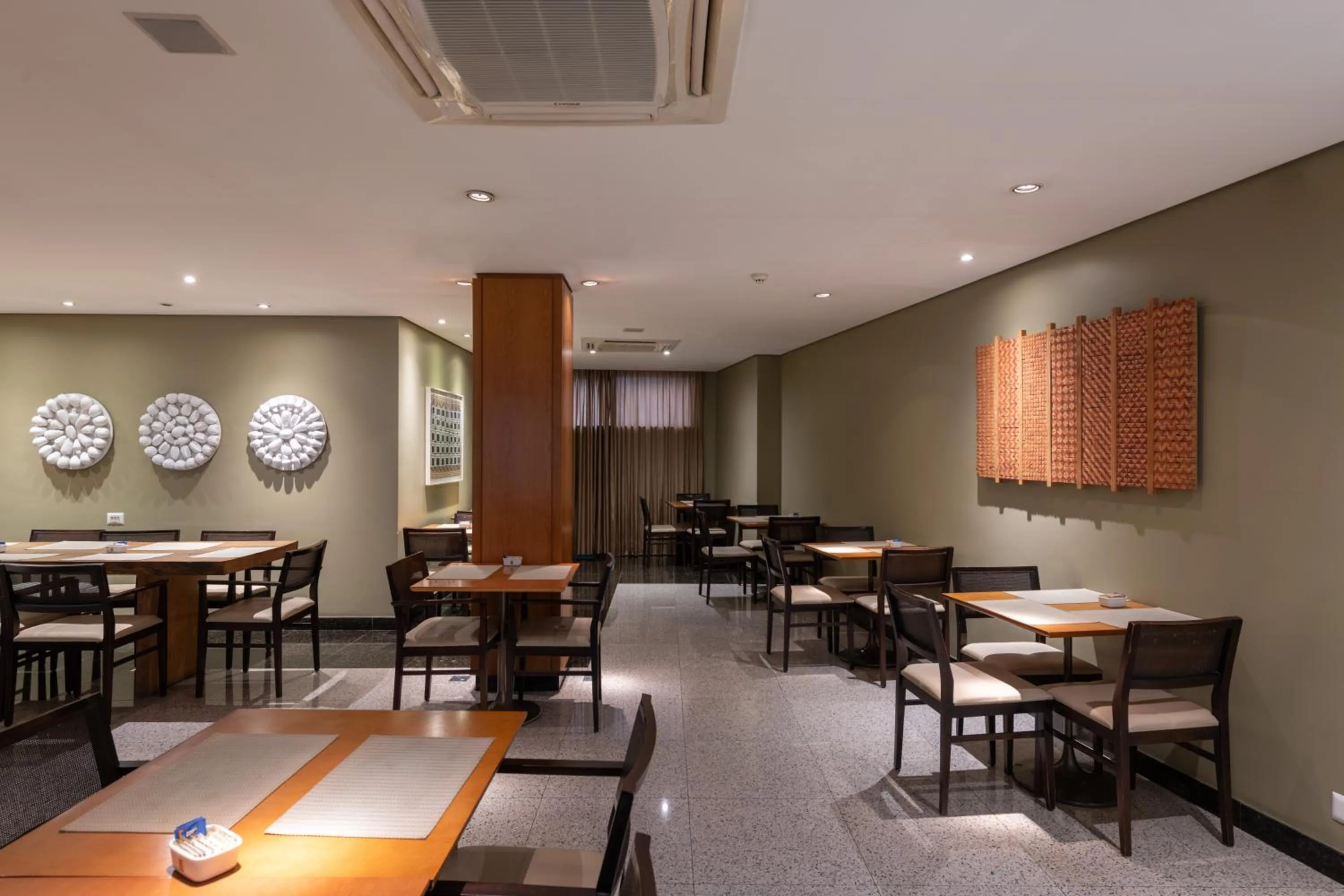 Restaurant/places to eat in DELPLAZA Marabá São Paulo